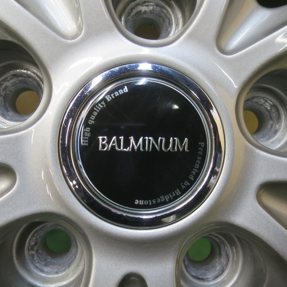 キレイ★スタッドレス 215/60R16 ブリヂストン ブリザック VRX BALMINUM TR10 バルミナ 16インチ PCD114.3/5H★6013101イス