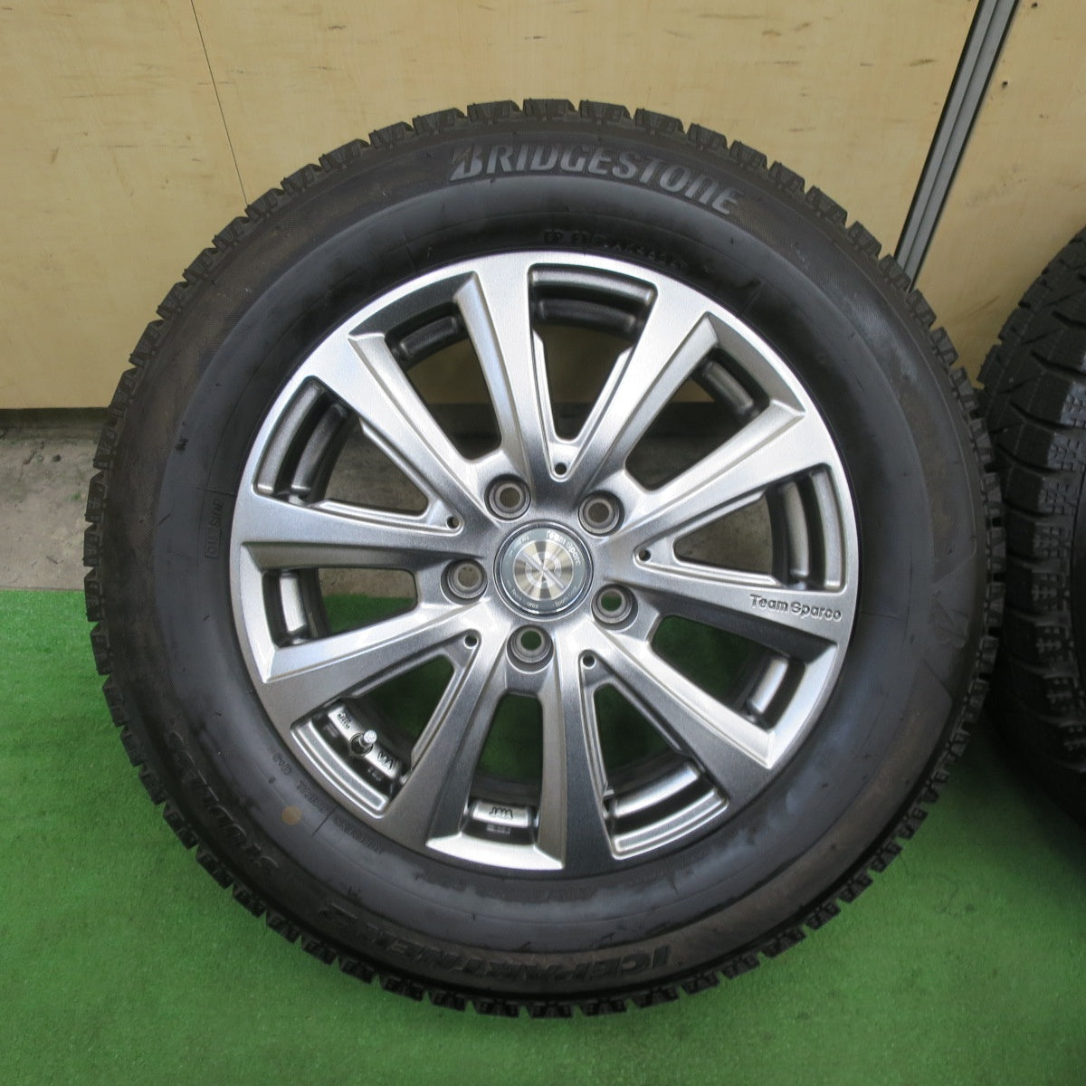 バリ溝！24年！キレイ！ほぼ10分★ワーゲン 等 Team Sparco 215/60R16 スタッドレス ブリヂストン アイスパートナー2 16インチ チームスパルコ PCD112/5H★6042801TTス