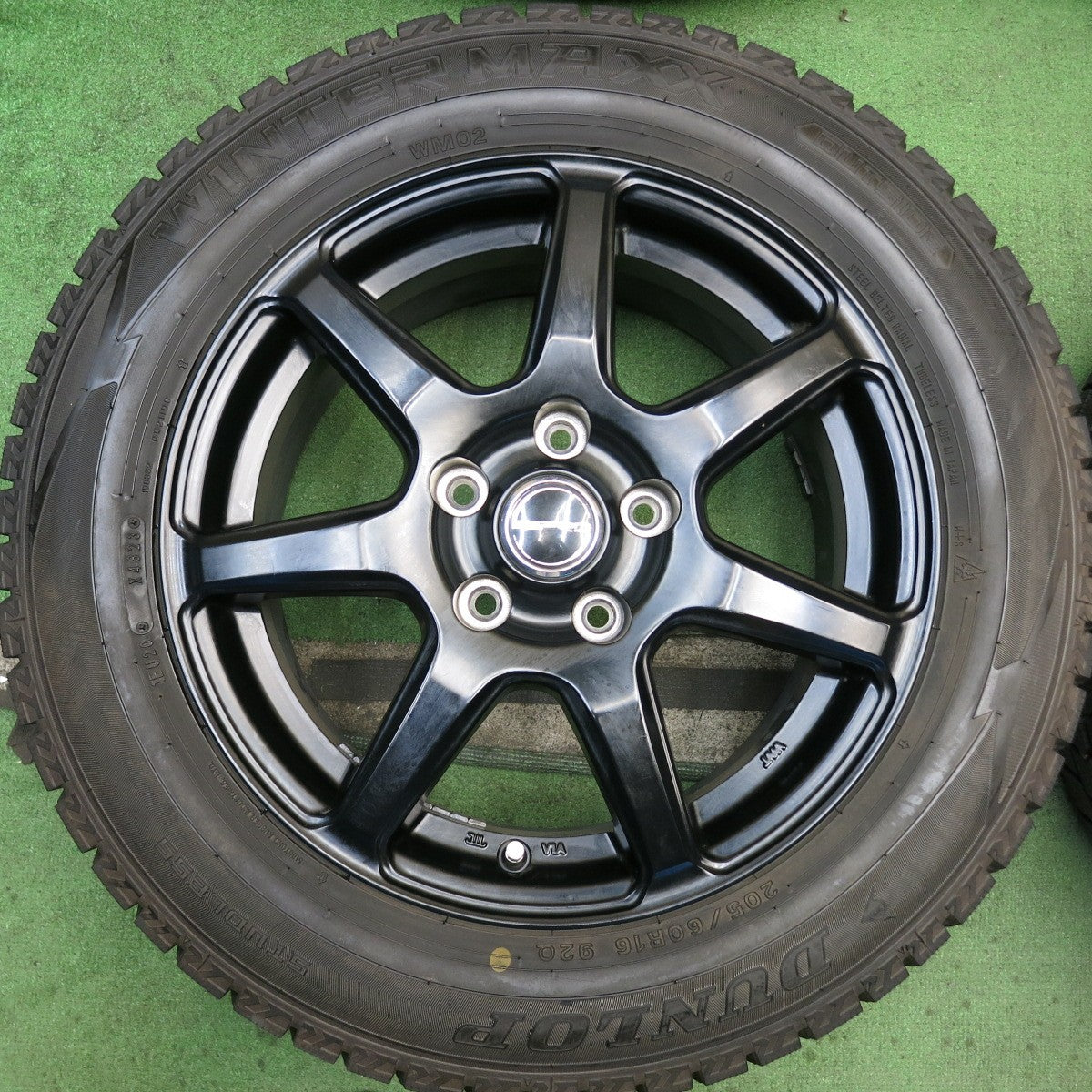 バリ溝！23年！9.5分以上◎スタッドレス 205/60R16 ダンロップ ウインターマックス WM02 PRD 社外 アルミ 16インチ PCD114.3/5H◎6090301HAス