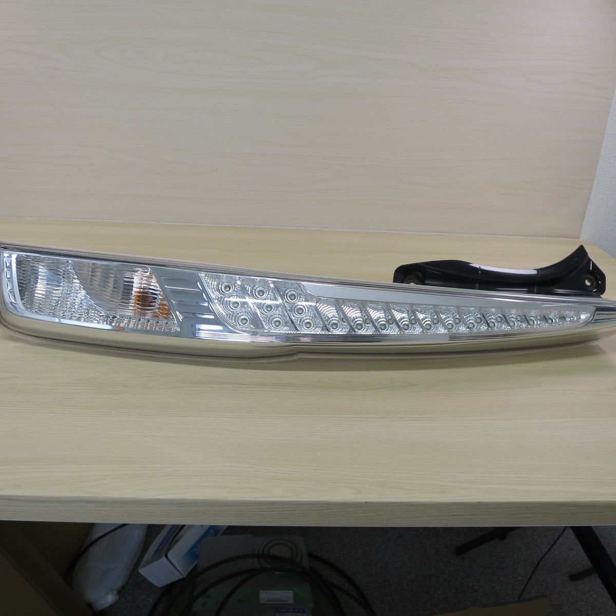 左右セット♪ダイハツ LA100S ムーヴ カスタム 純正 LED テールランプ KOITO 220-51094 テールライト 照明 カー パーツ♪ [送料無料]