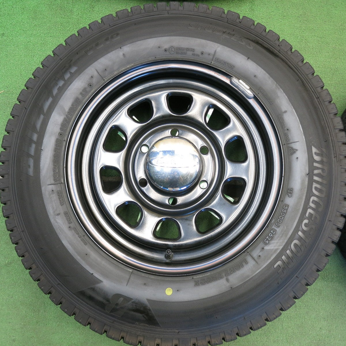 バリ溝！25年！9.5分◎スタッドレス 195/80R15 107/105N ブリヂストン ブリザック VL10 DAYTONA デイトナ スチール 15インチ PCD139.7/6H◎6081310HAス