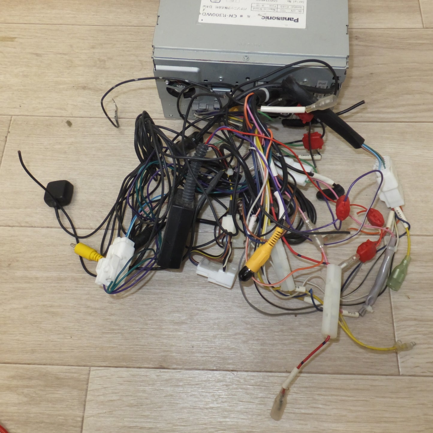 [送料無料] ★パナソニック Panasonic SDカーナビステーション Strada CN-R300WD[17]★