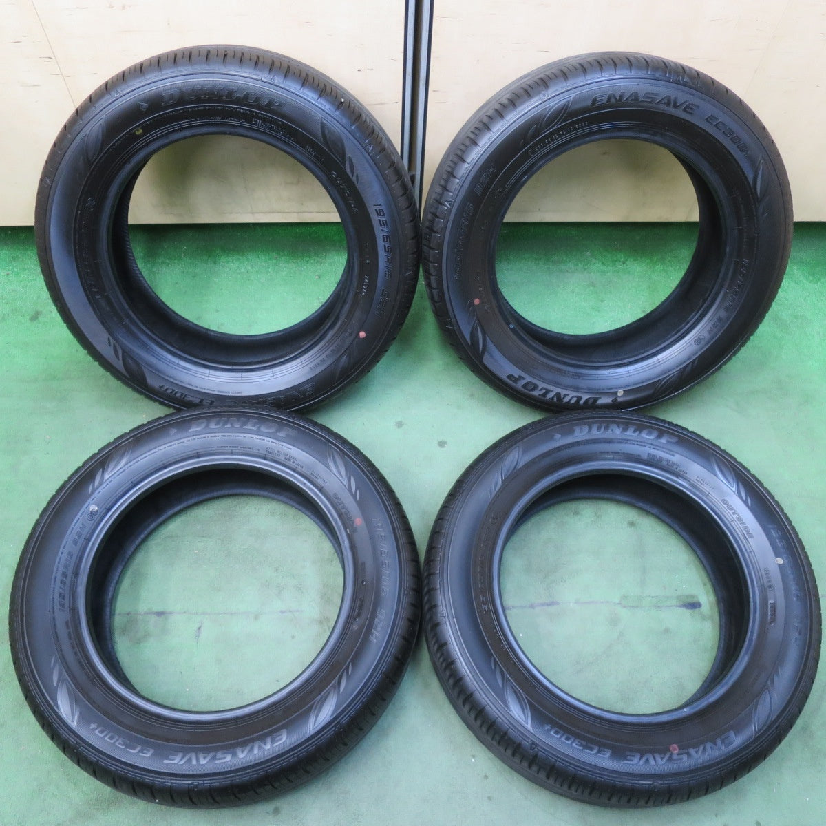 4本価格！24年★195/65R16 ダンロップ エナセーブ EC300+ タイヤ 16インチ ライズ ロッキー 等★6010903イノタ