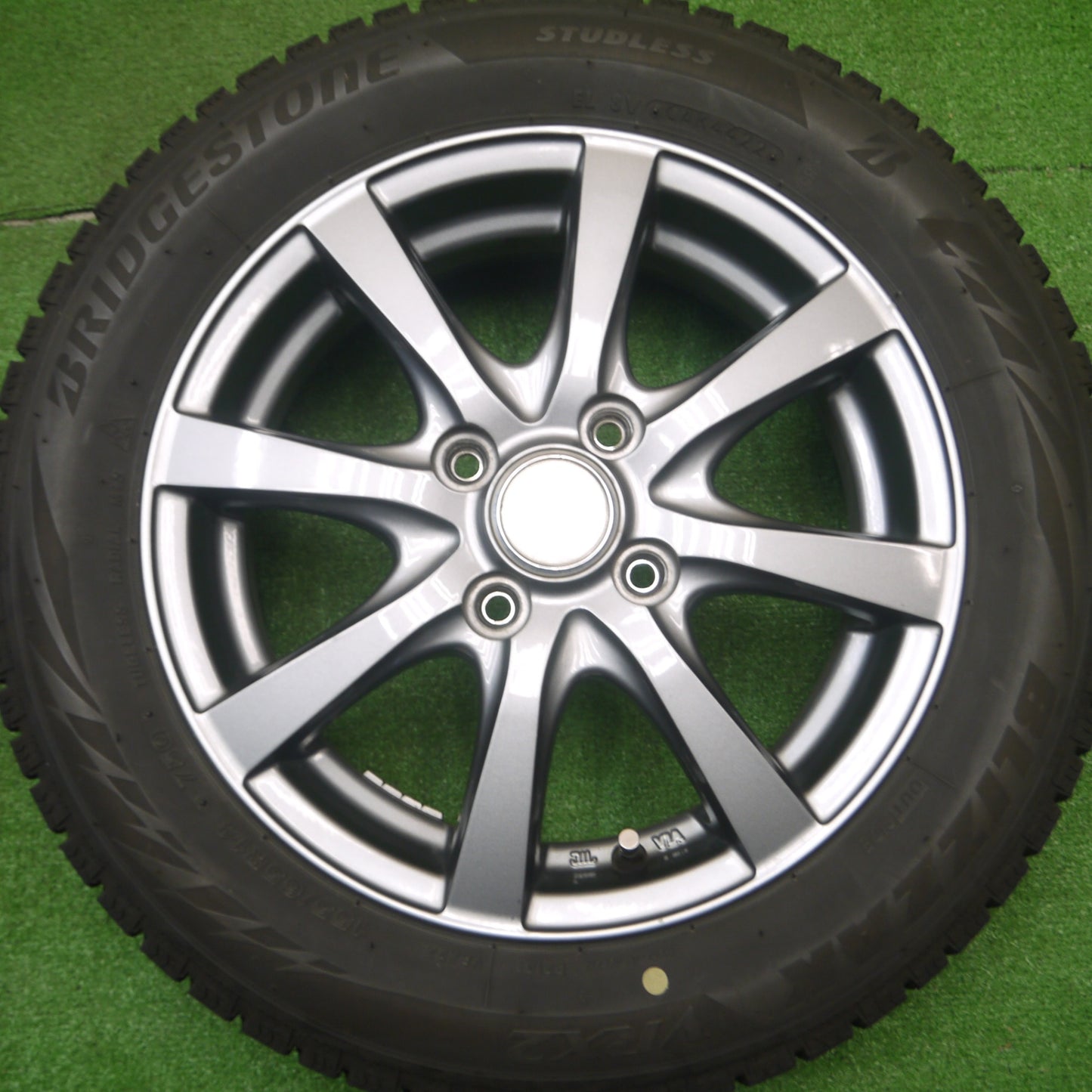 [送料無料] キレイ！22年★スタッドレス 155/65R14 ブリヂストン ブリザック VRX2 Zmeist VS-8 14インチ PCD100/4H★4111101Hス
