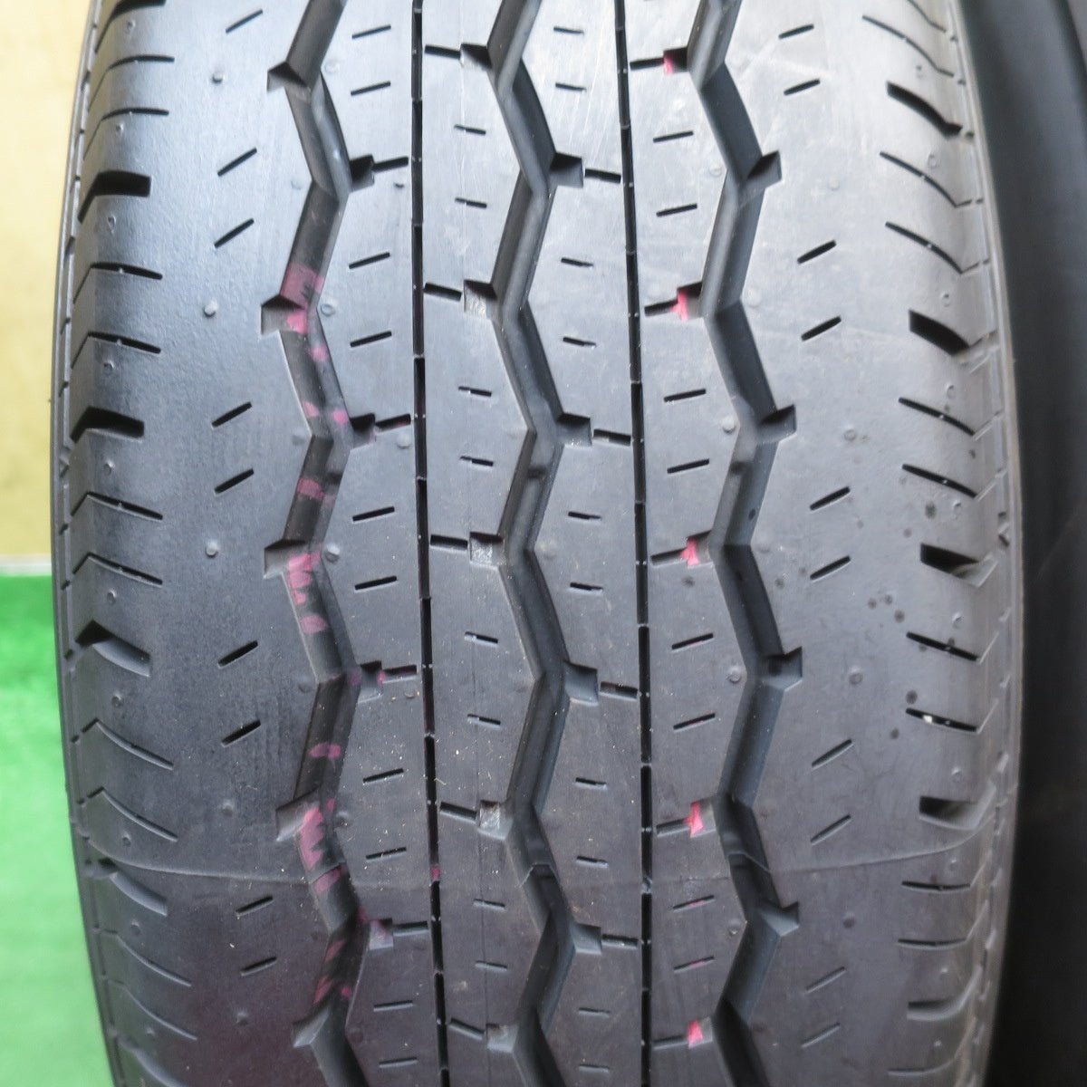 新車外し！26年◎トヨタ ハイエース 純正 スチール 195/80R15 107/105S ブリヂストン エコピア RD613 15インチ PCD139.7/6H◎6091909NJノ