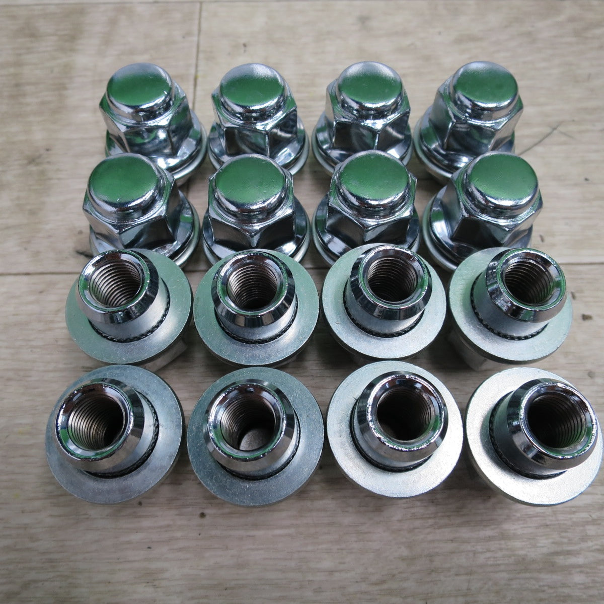 【送料込】新車外し 新型アクア 純正アルミ 4本セット 専用ナット付き トヨタ 新型アクア Z純正 アルミホイール 15インチ6J 4本セット 新車
