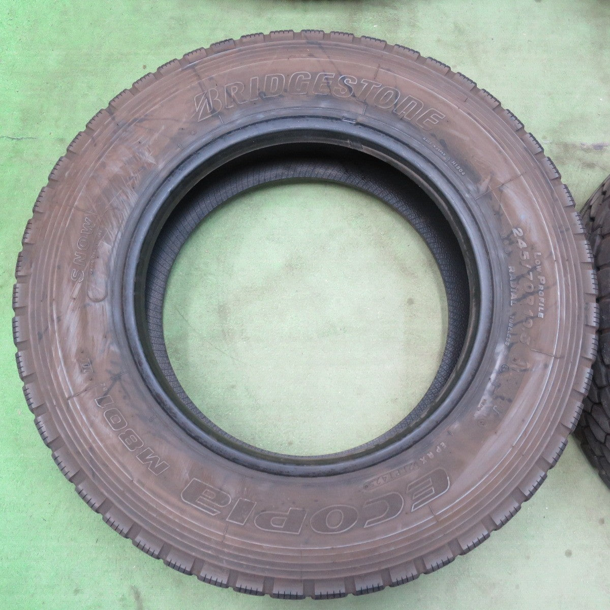 バリ溝！25年！9.5分★トラック タイヤ 245/70R19.5 136/134J ブリヂストン エコピア M801 Ⅱ ミックス オールシーズン 19.5インチ★6010919イスタ