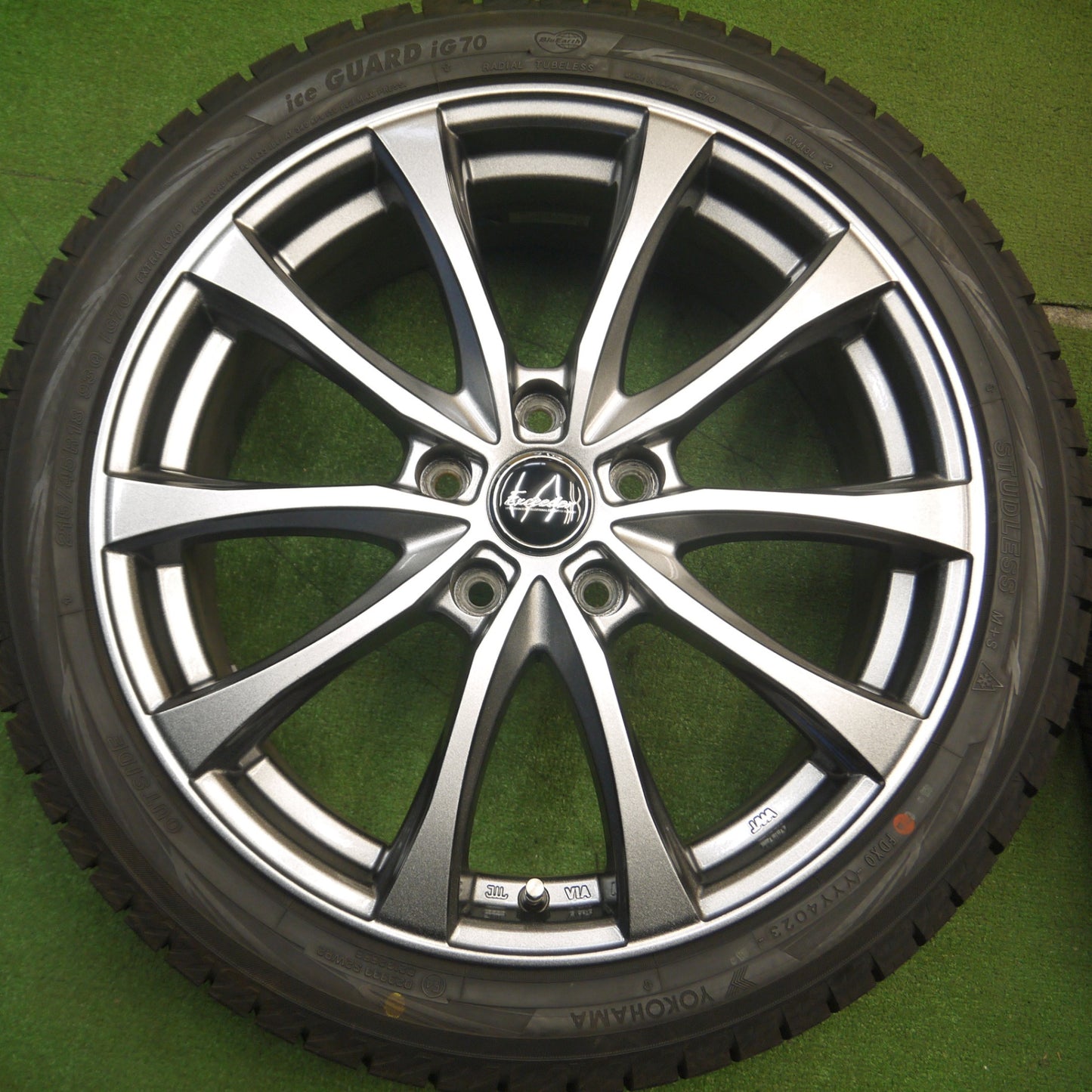 [送料無料] 超バリ溝！23年！キレイ！ほぼ10分★スタッドレス 215/45R18 ヨコハマ アイスガード iG70 Exceeder エクシーダー 18インチ PCD114.3/5H★5022604Hス
