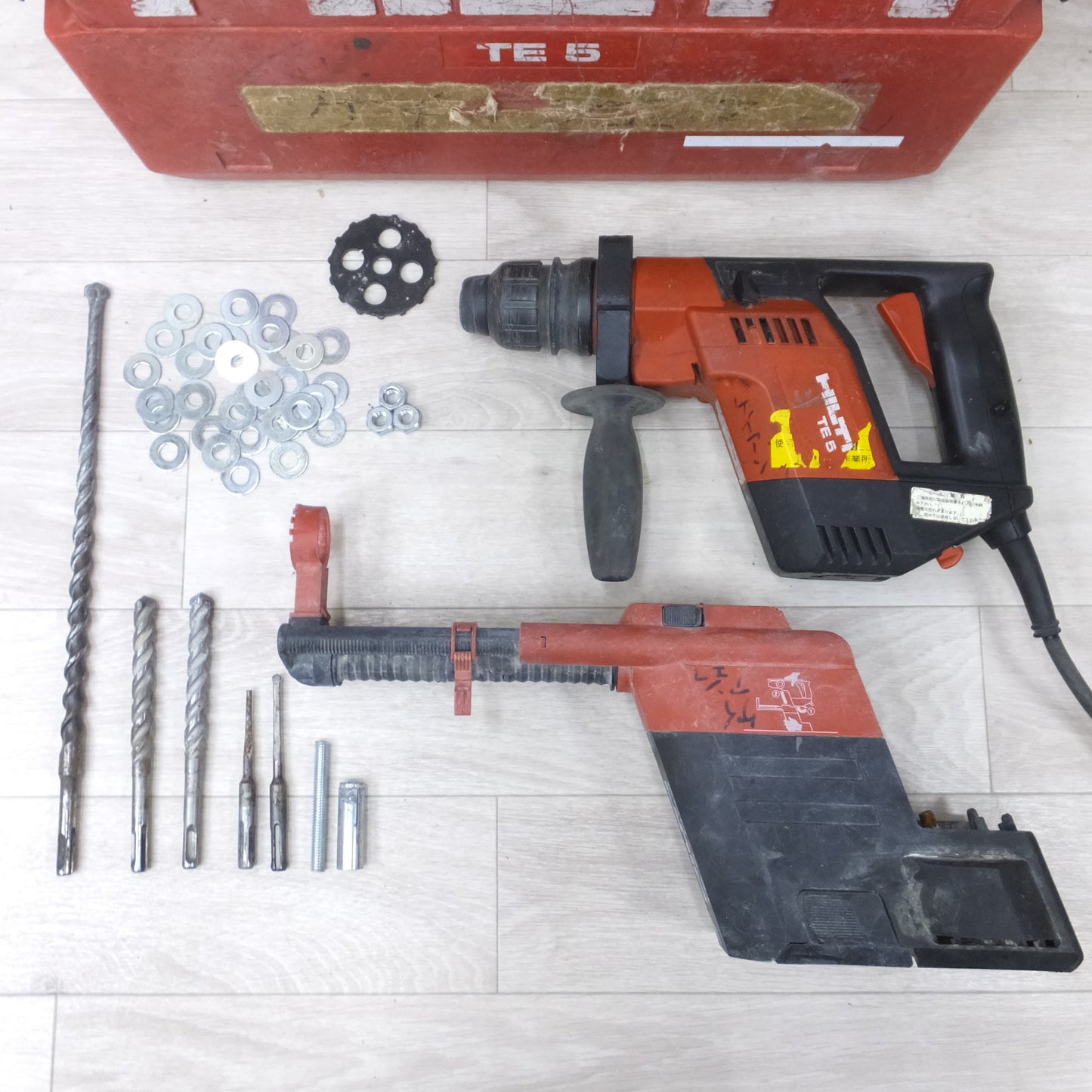 [送料無料] 付属品多数◆ヒルティ HILTI ハンマ ドリル 100V TE5 集じん システム TE5-DRS セット ケース ビット 付き 電動 工具◆