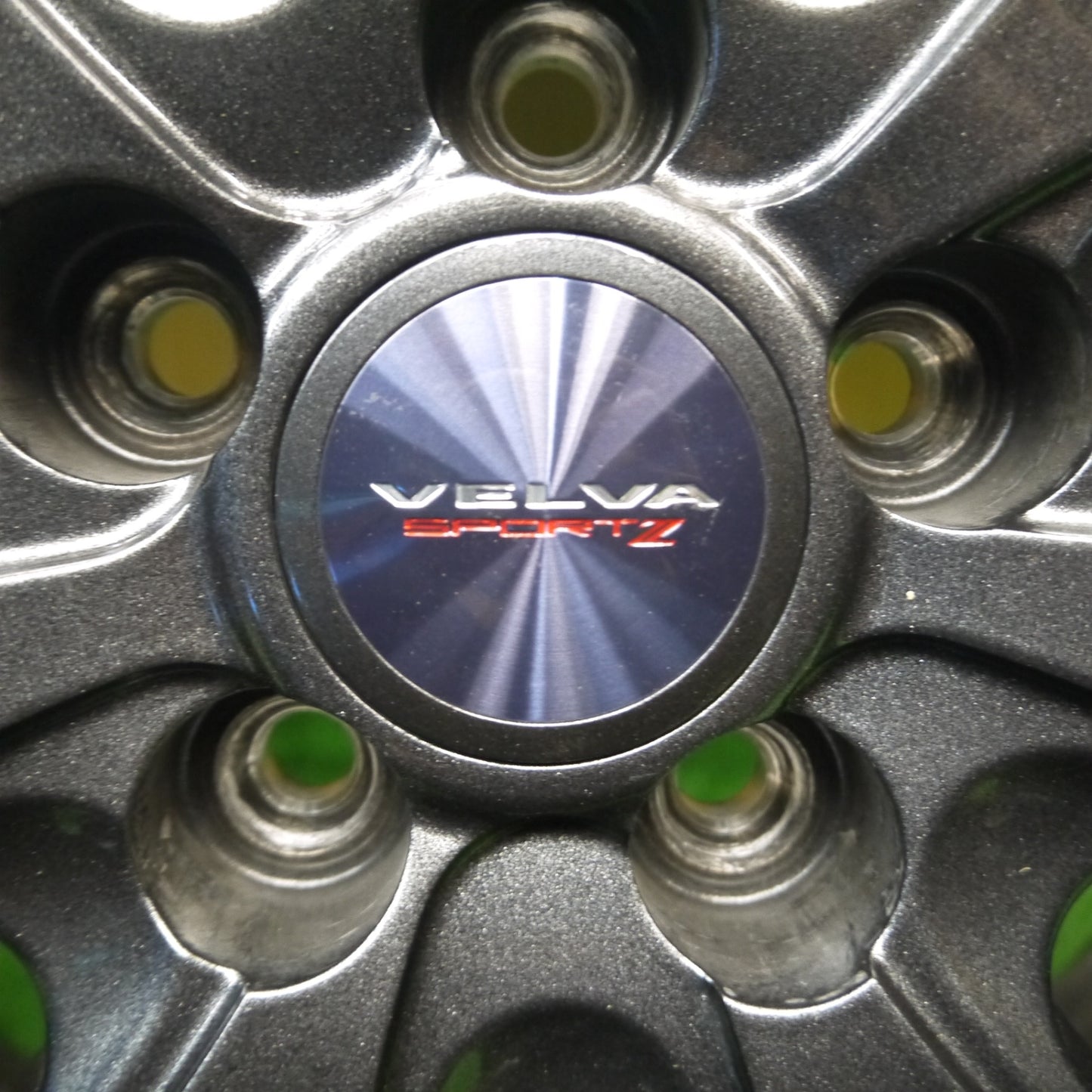 [送料無料] バリ溝！キレイ！9.5分★プリウス 86 BRZ 等 215/45R17 スタッドレス ヨコハマ アイスガード iG60 VELVA SPORTZ ヴェルヴァ 17インチ PCD100/5H★5011001Hス