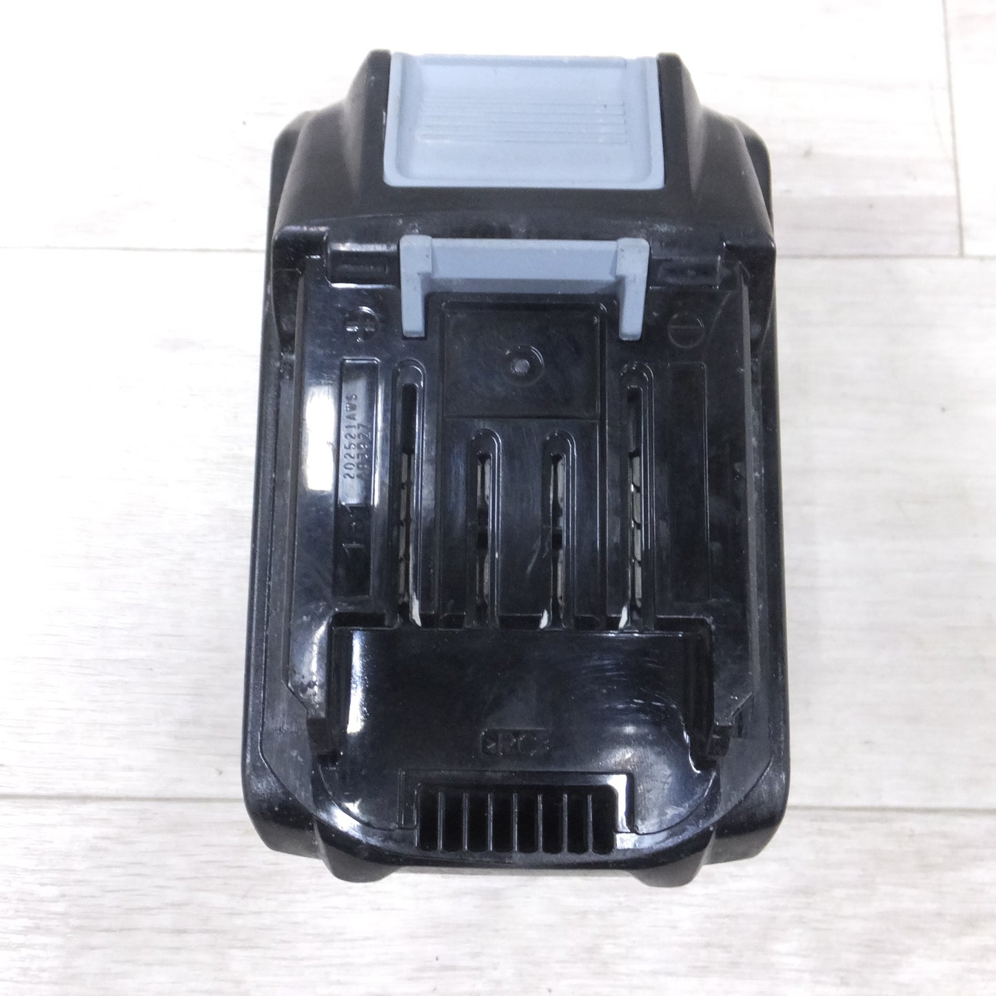[送料無料] ◆makita マキタ Li-on リチウムイオンバッテリー BL4040 DC40V(max) 4.0Ah 144Wh 電動工具◆