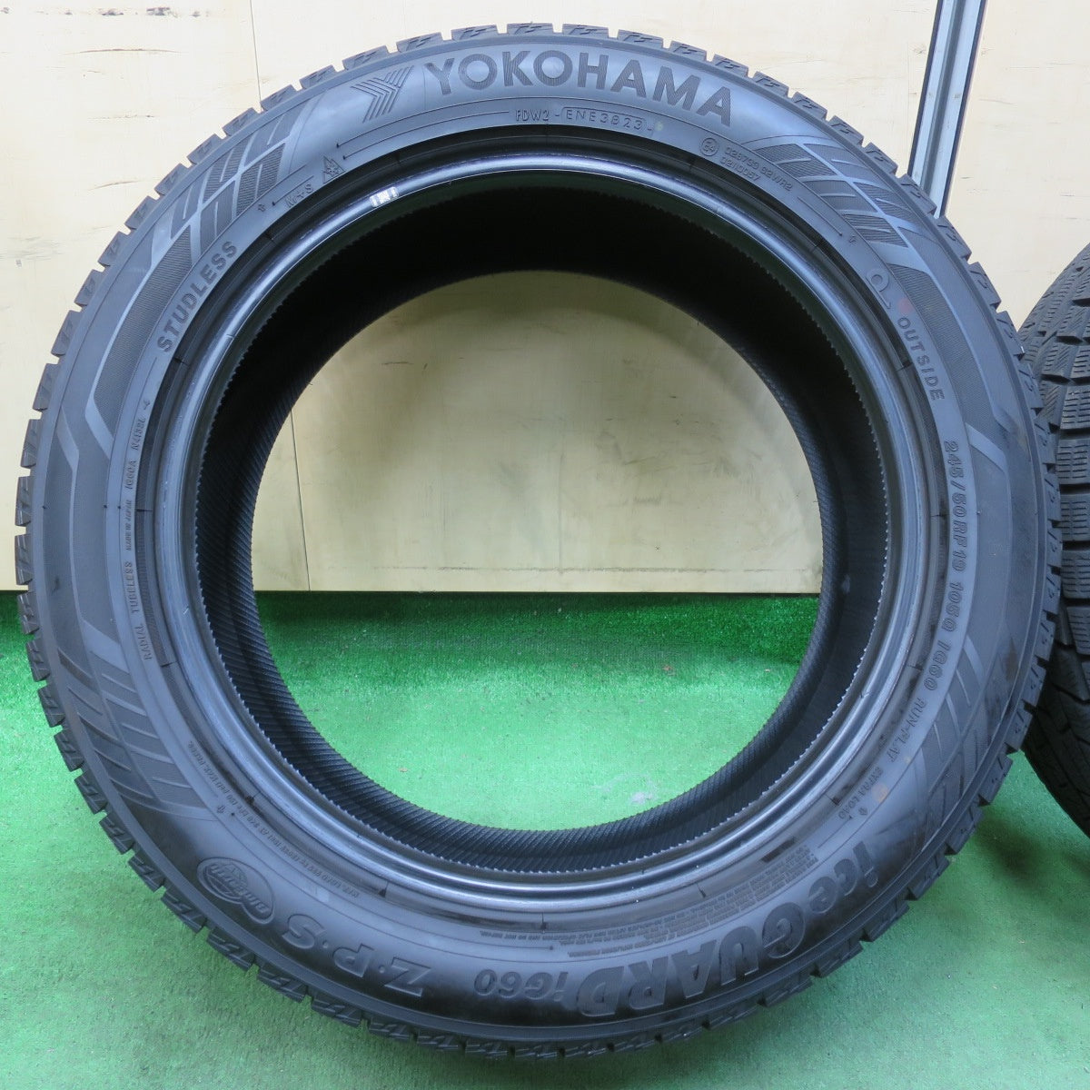 [送料無料] バリ溝！23年！9.5分★スタッドレス 245/50R19 ヨコハマ アイスガード iG60 Z・P・S ランフラット 19インチ BMW レクサス 等★4120906イスタ