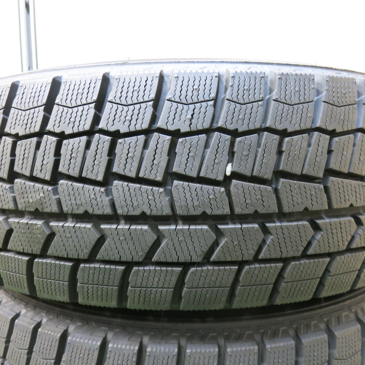 [送料無料] 超バリ溝！22年！キレイ！ほぼ10分★スタッドレス 225/60R17 ダンロップ ウインターマックス WM02 WINNERS ウィナーズ 17インチ PCD114.3/5H★5022608SYス
