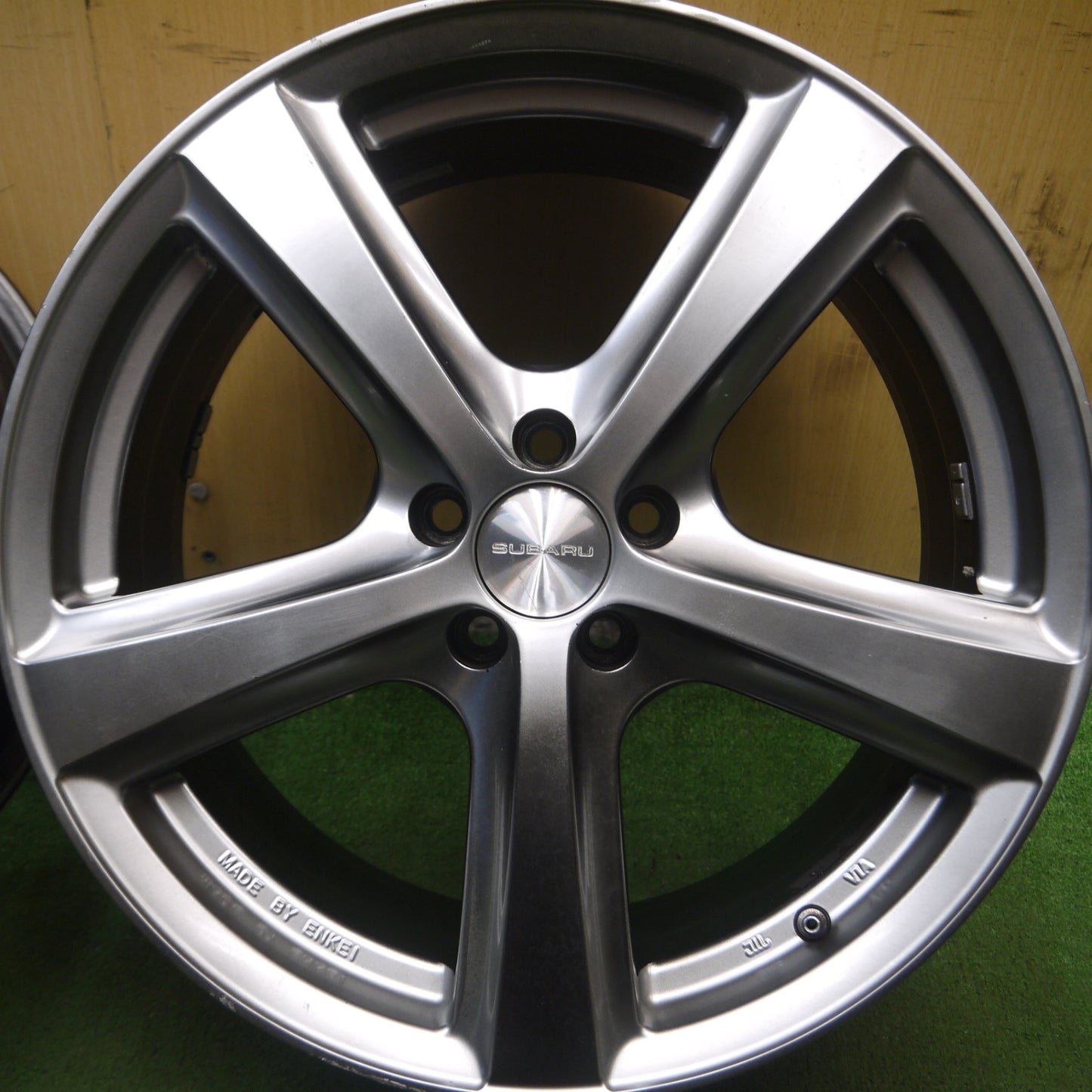 *送料無料* 4本価格★トヨタ 86 スバル BRZ 等 ENKEI RIVAZZA ホイール 18インチ 18×7.5J エンケイ リヴァッツァ PCD100/5H★4052404Hホ