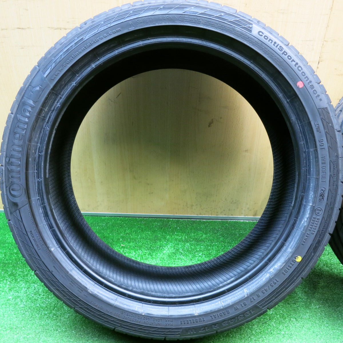 新車外し！25年★195/45R17 コンチネンタル コンチスポーツ コンタクト5 タイヤ 17インチ スイフト スポーツ アクア フィット キューブ 等★5123101HAノタ