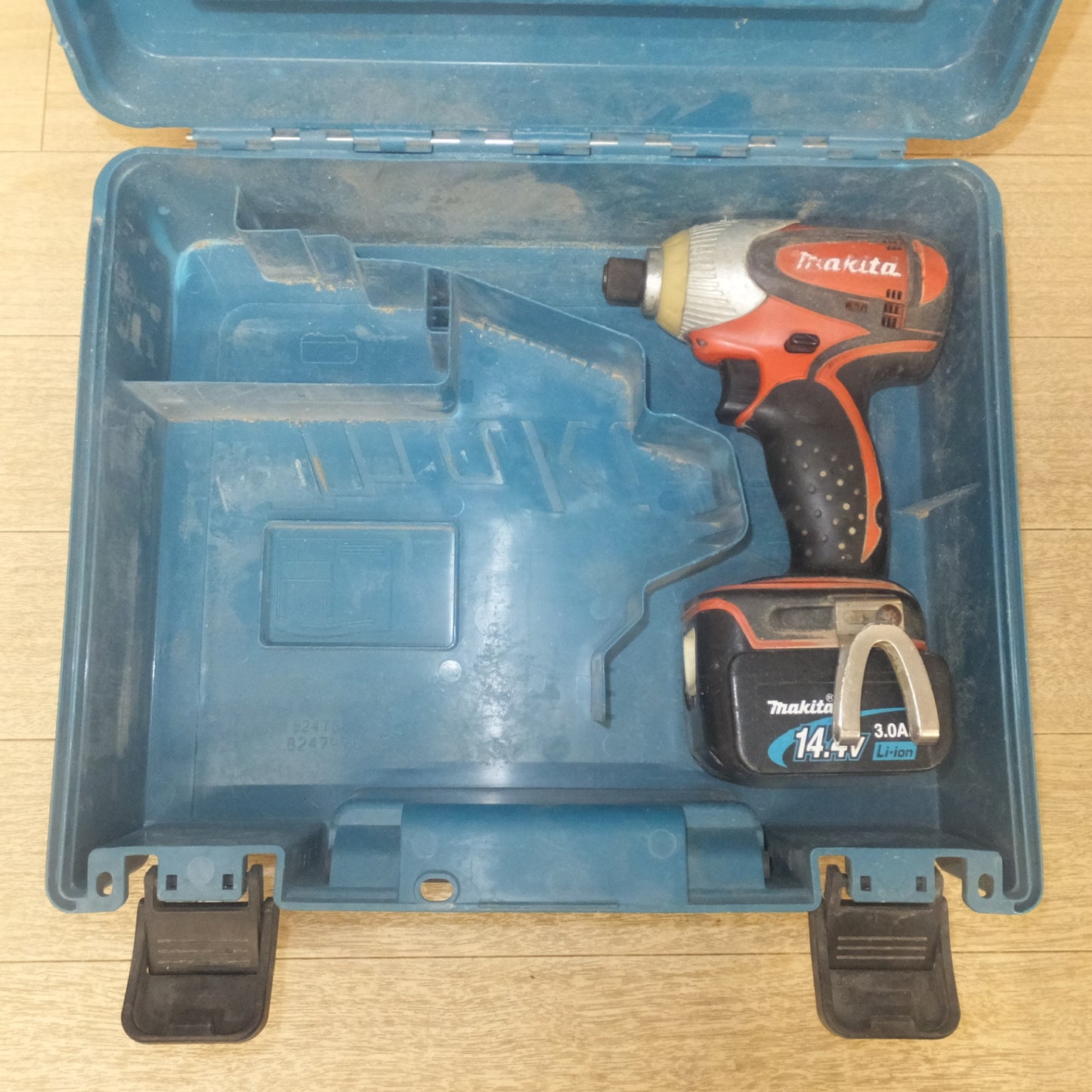 [送料無料] ★マキタ makita 充電式インパクトドライバ TD130D　バッテリ BL1430　セット★
