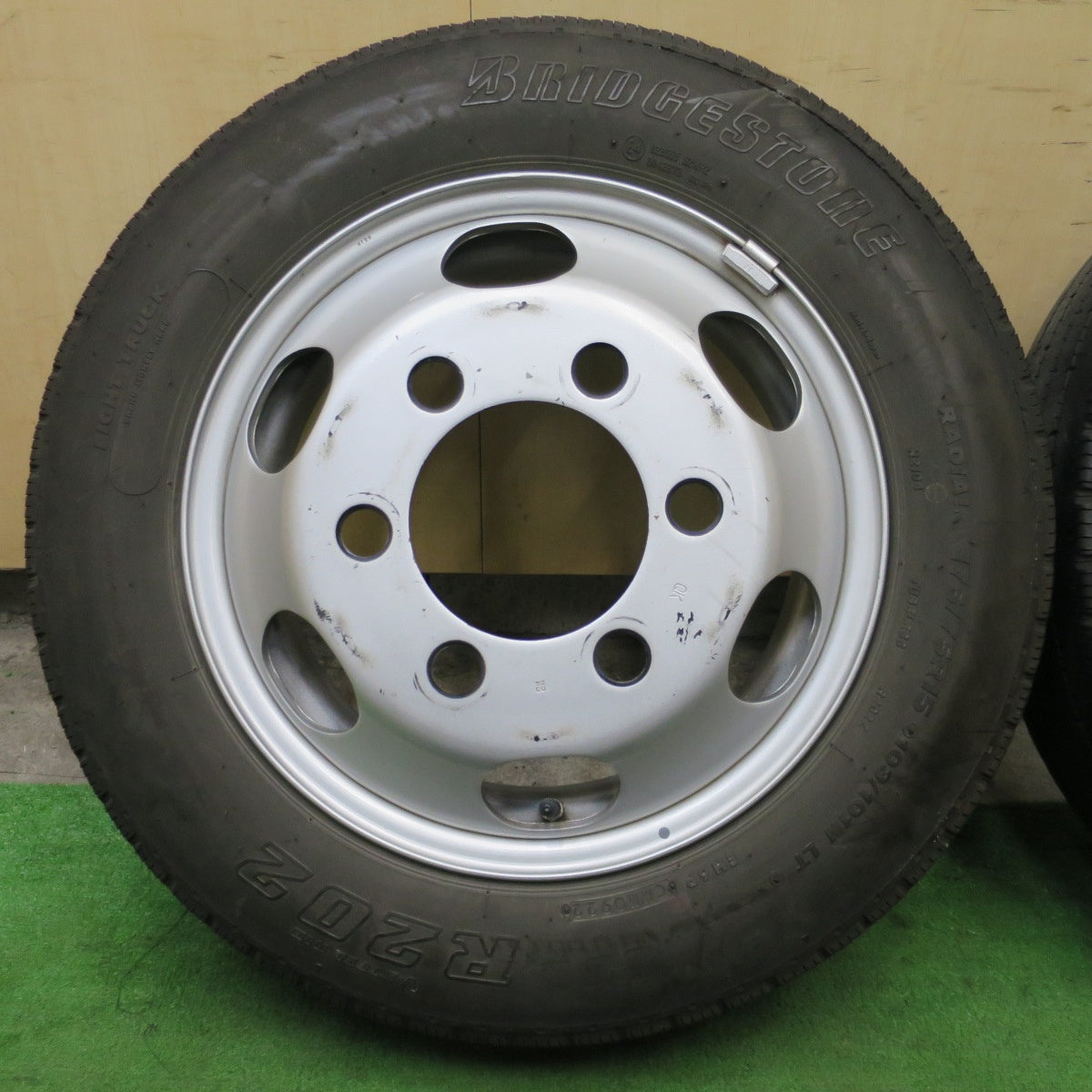 バリ溝！22年！8.5分！6本★トラック 175/75R15 103/101N ブリヂストン R202 スチール ホイール 15インチ PCD184.15/6H★6041501ナノ
