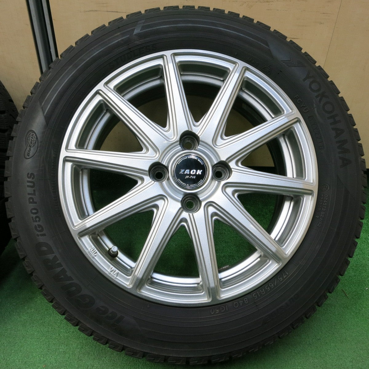 *送料無料* バリ溝！綺麗！9.5分以上★スタッドレス 175/65R15 ヨコハマ アイスガード iG50 プラス ZACK JP-710 MONZA ザック PCD100/4H★4050216イス