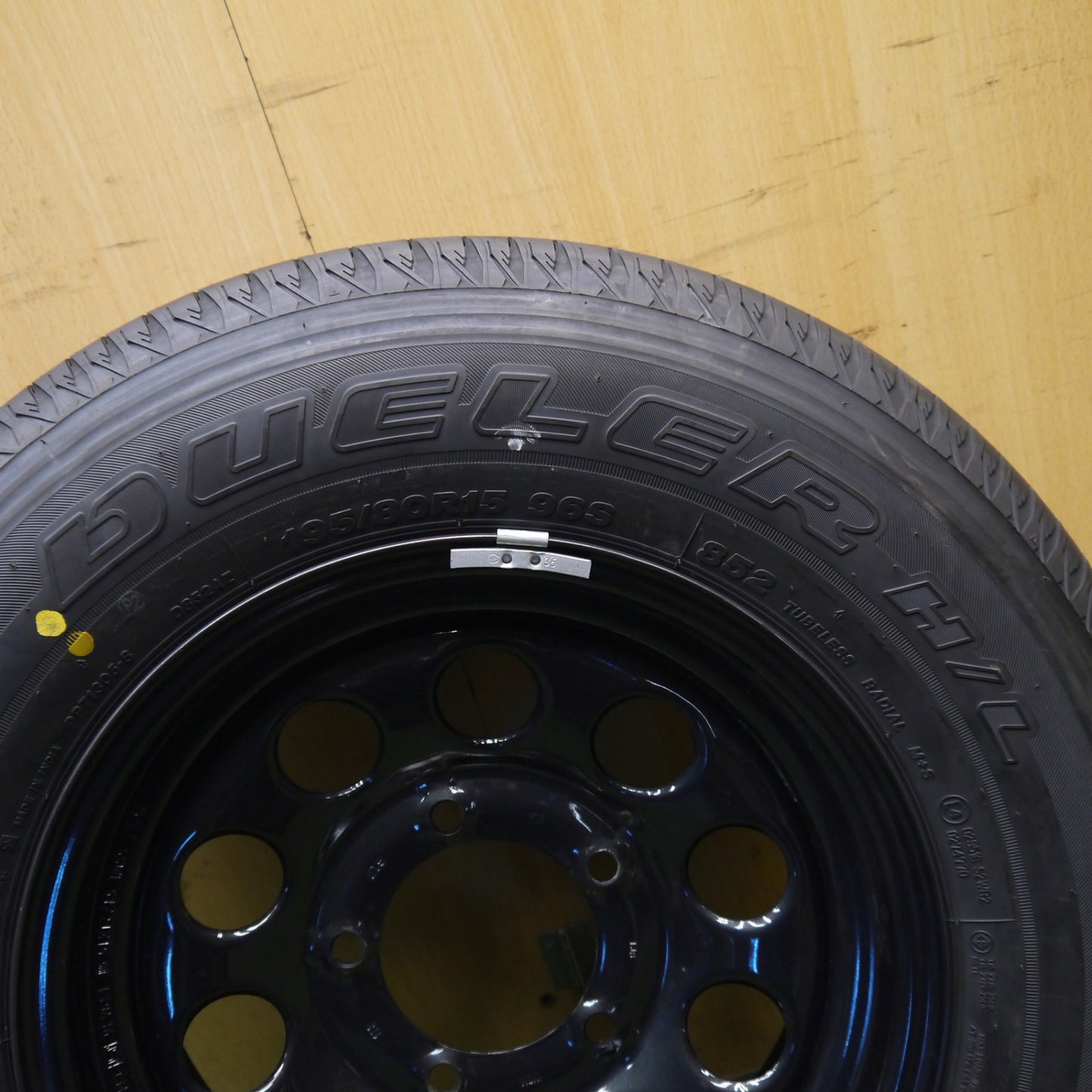 新車外し！25年！1本★スズキ ジムニー シエラ 純正 スチール 195/80R15 ブリヂストン デューラー H/L 852 DUELER スペア 15インチ PCD139.7/5H★6021808Hノ