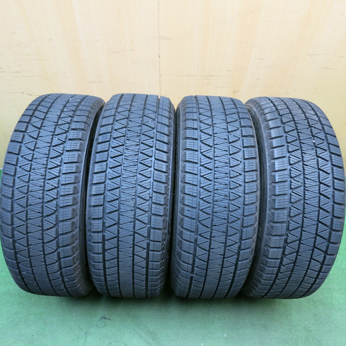 バリ溝！22年！キレイ！9.5分★スバル フォレスター クロスブレイク 純正 225/60R17 スタッドレス ブリヂストン ブリザック DM-V3 17インチ PCD114.3/5H★6052313HAス