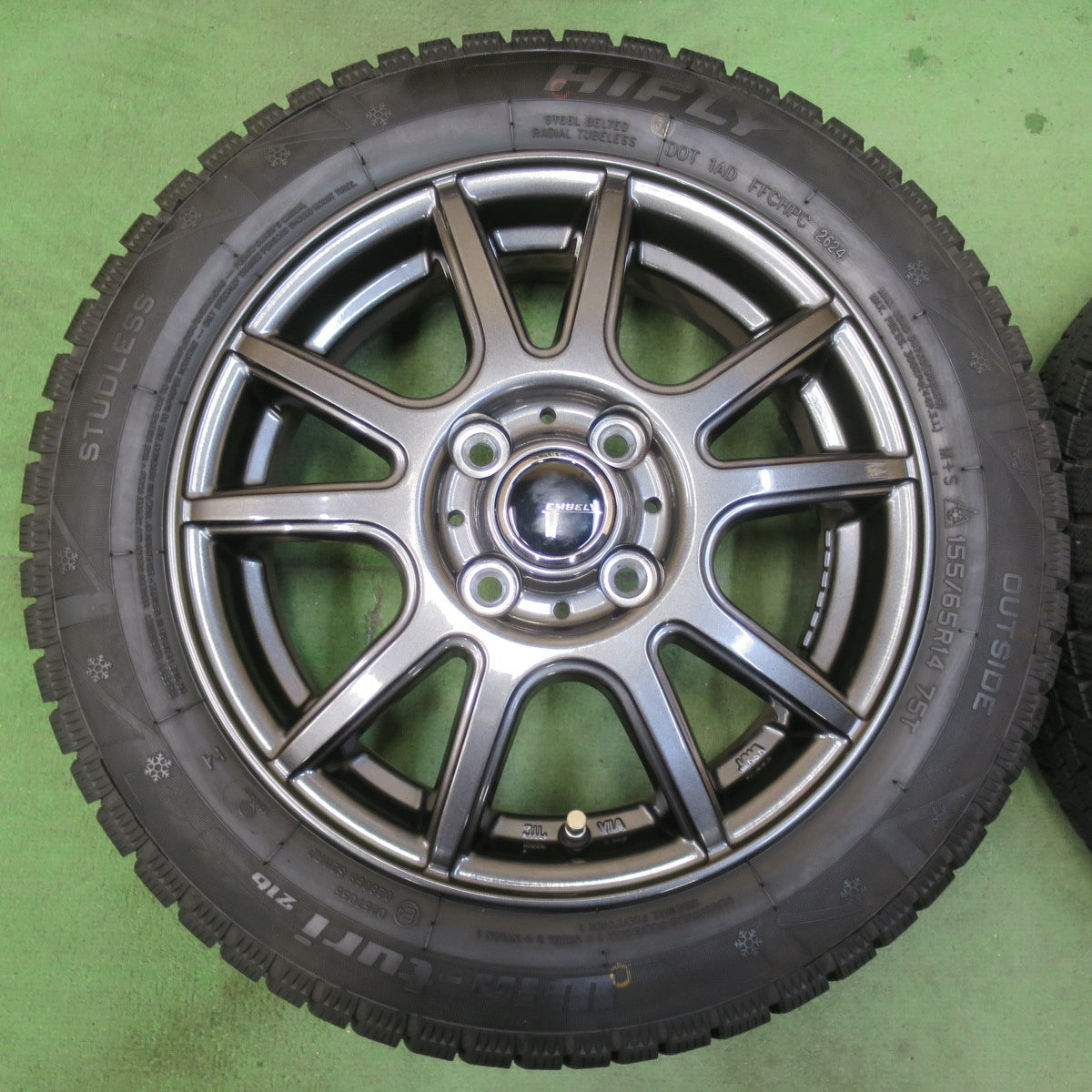 バリ溝！24年！キレイ！ほぼ10分★スタッドレス 155/65R14 ハイフライ Win-turi 216 EMBELY S10 エンベリー 14インチ PCD100/4H★5122306イス