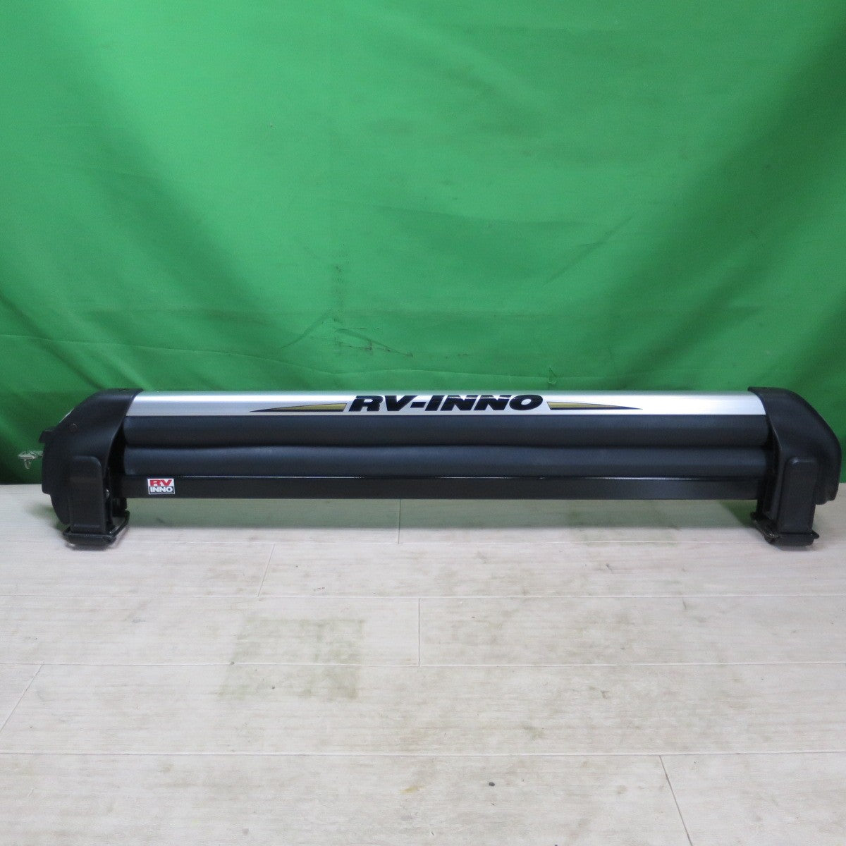 鍵付き☆inno. CARMATE スキー スノー ボード キャリア IN-649/650/651/658 5770-2823G スノボ 板 ストック イノー カーメイト☆