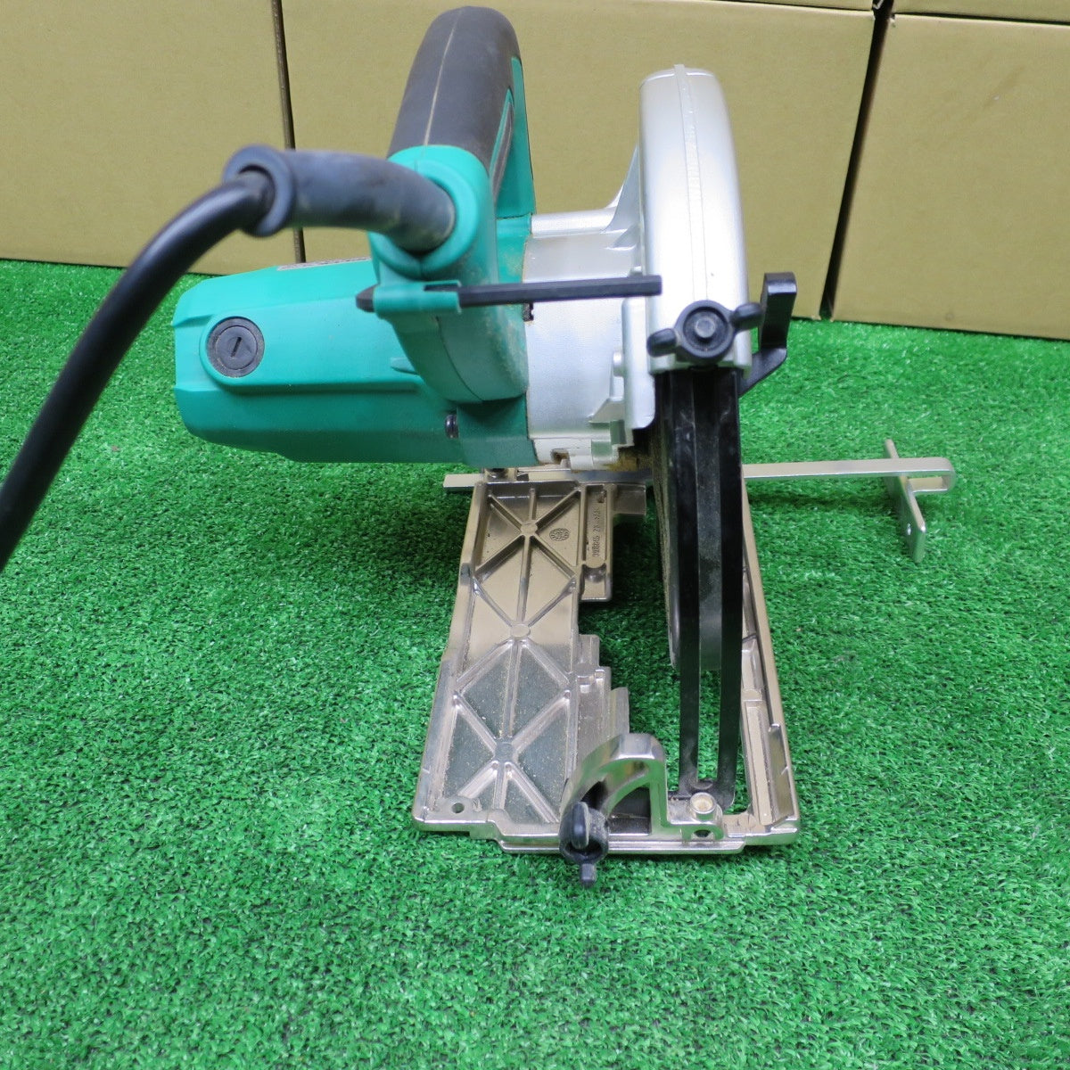[送料無料] ◆マキタ 電気 190mm マルノコ M585 電動 工具 切断 機  丸のこ 丸ノコ 丸鋸 DIY Makita◆
