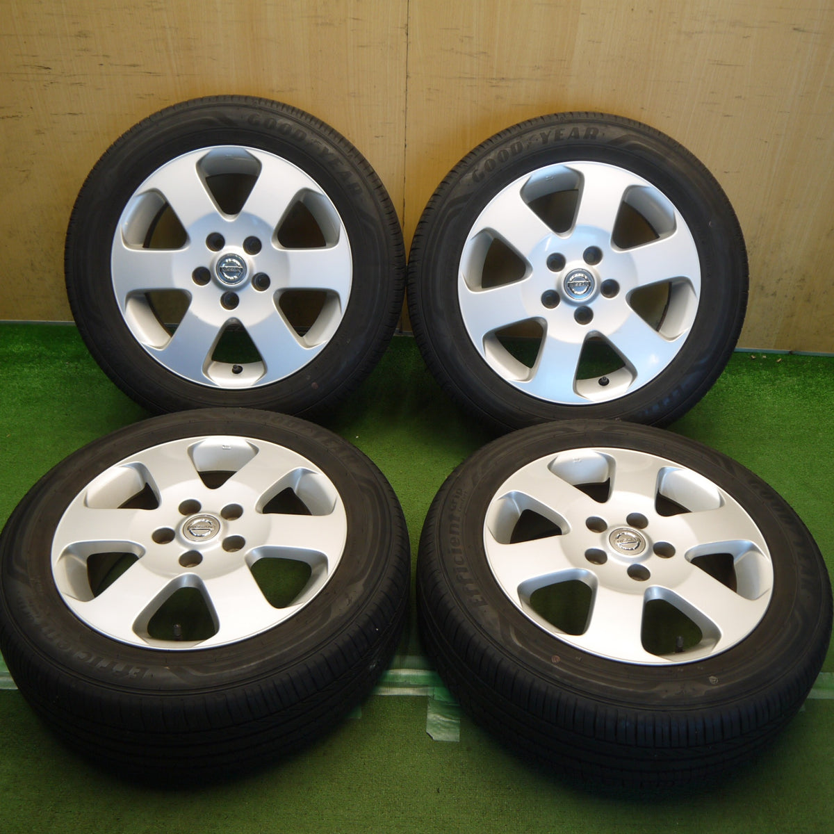 バリ溝！23年！キレイ！9.5分◎日産 C25 セレナ ハイウェイスター 純正 195/60R16 グッドイヤー EfficientGrip Comfort 16インチ PCD114.3/5H◎6091802Hノ