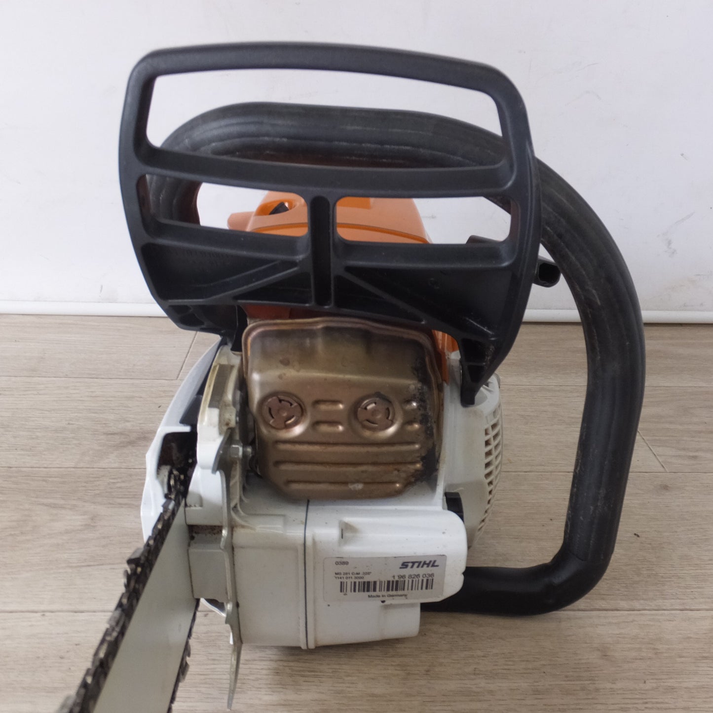 [送料無料] 岐阜発★スチール STIHL エンジンチェンソー MS261C-M　排気量 50.2cm3 振動加速度 18.2m/s2 騒音レベル 100.2dB★
