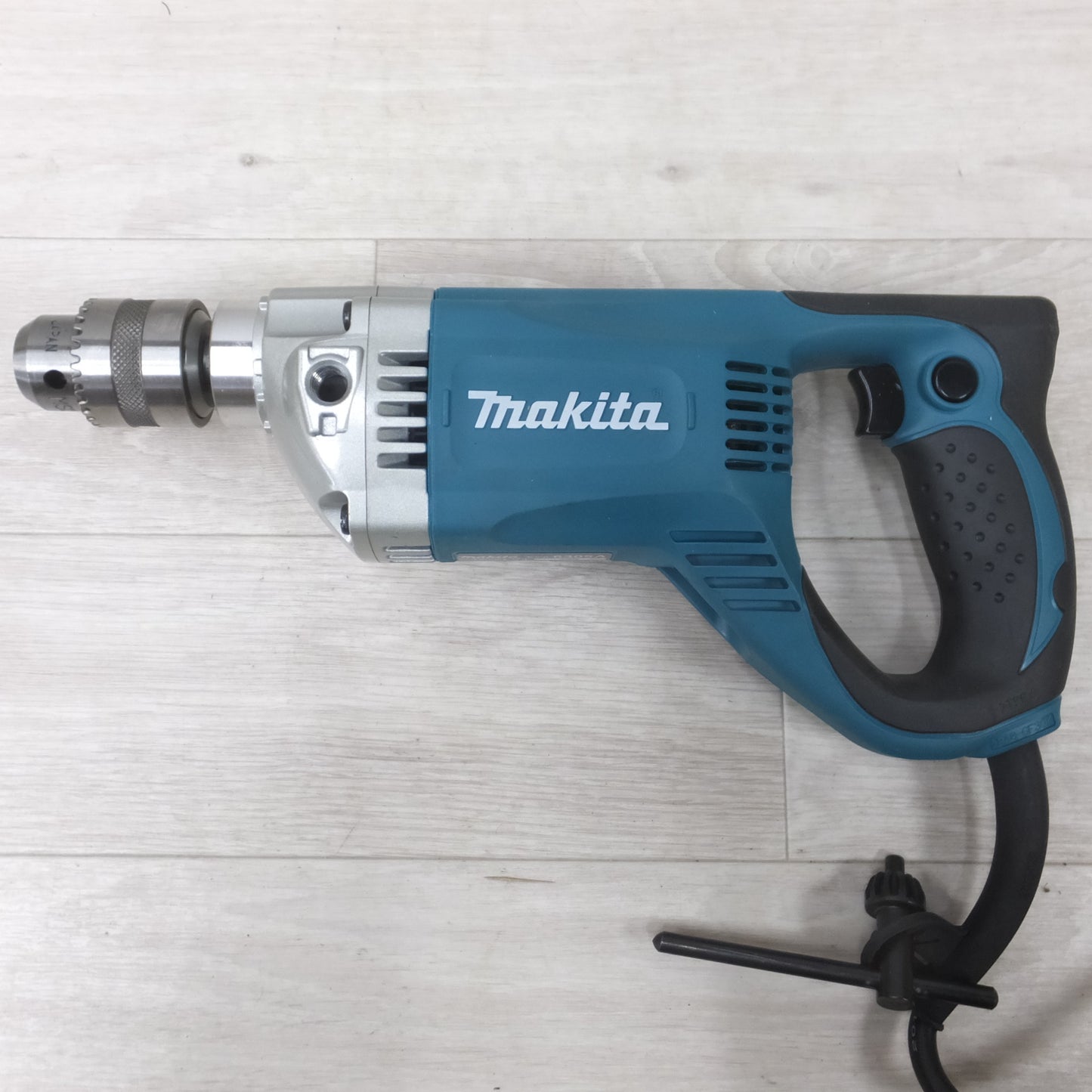 [送料無料] 美品◆マキタ 13mm 電気 ドリル 6305A ブレーキ付き 穴あけ 電動 工具◆