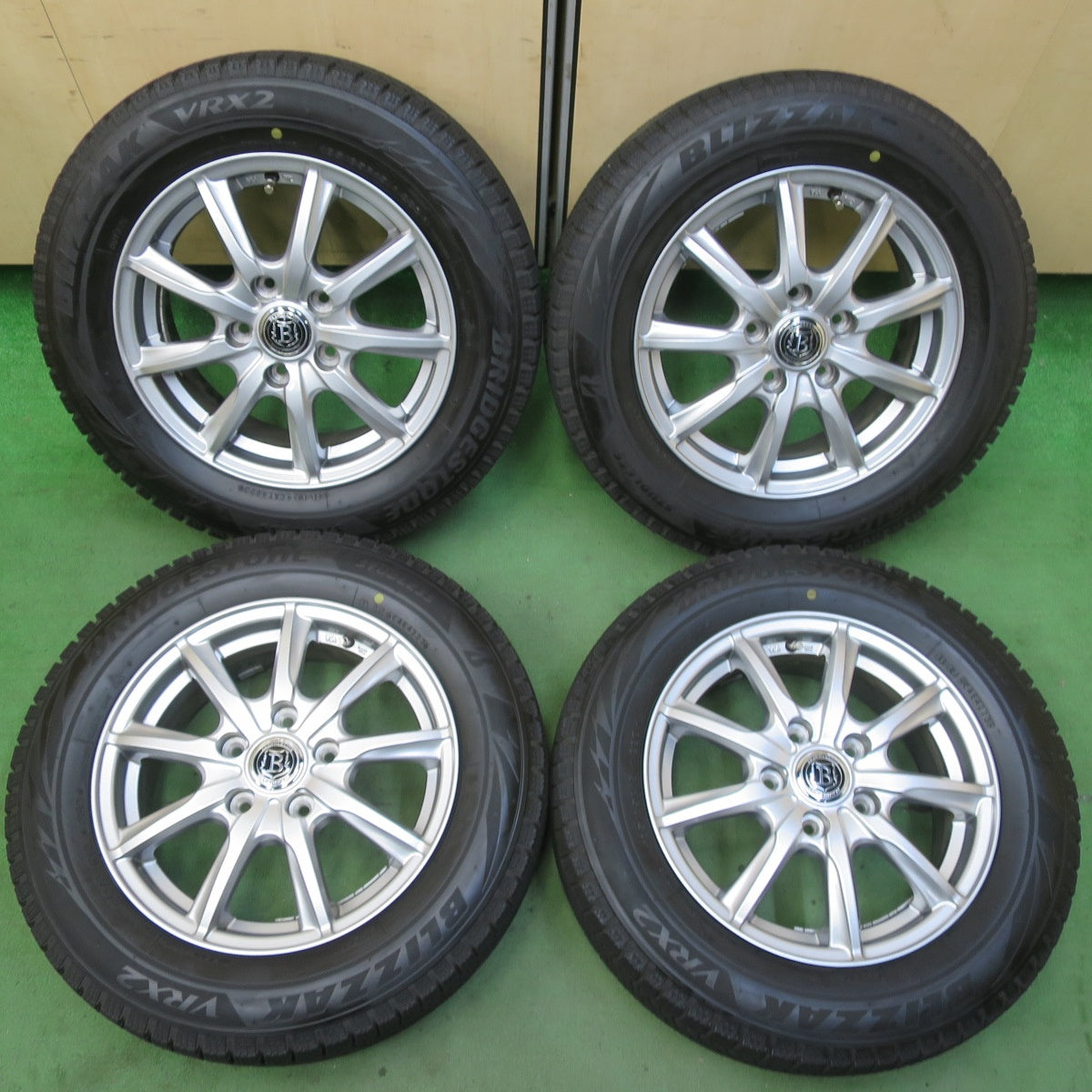 キレイ！23年★スタッドレス 185/65R15 ブリヂストン ブリザック VRX2 BRANDLE-LINE ブランドルライン 15インチ PCD114.3/5H★5081603イス
