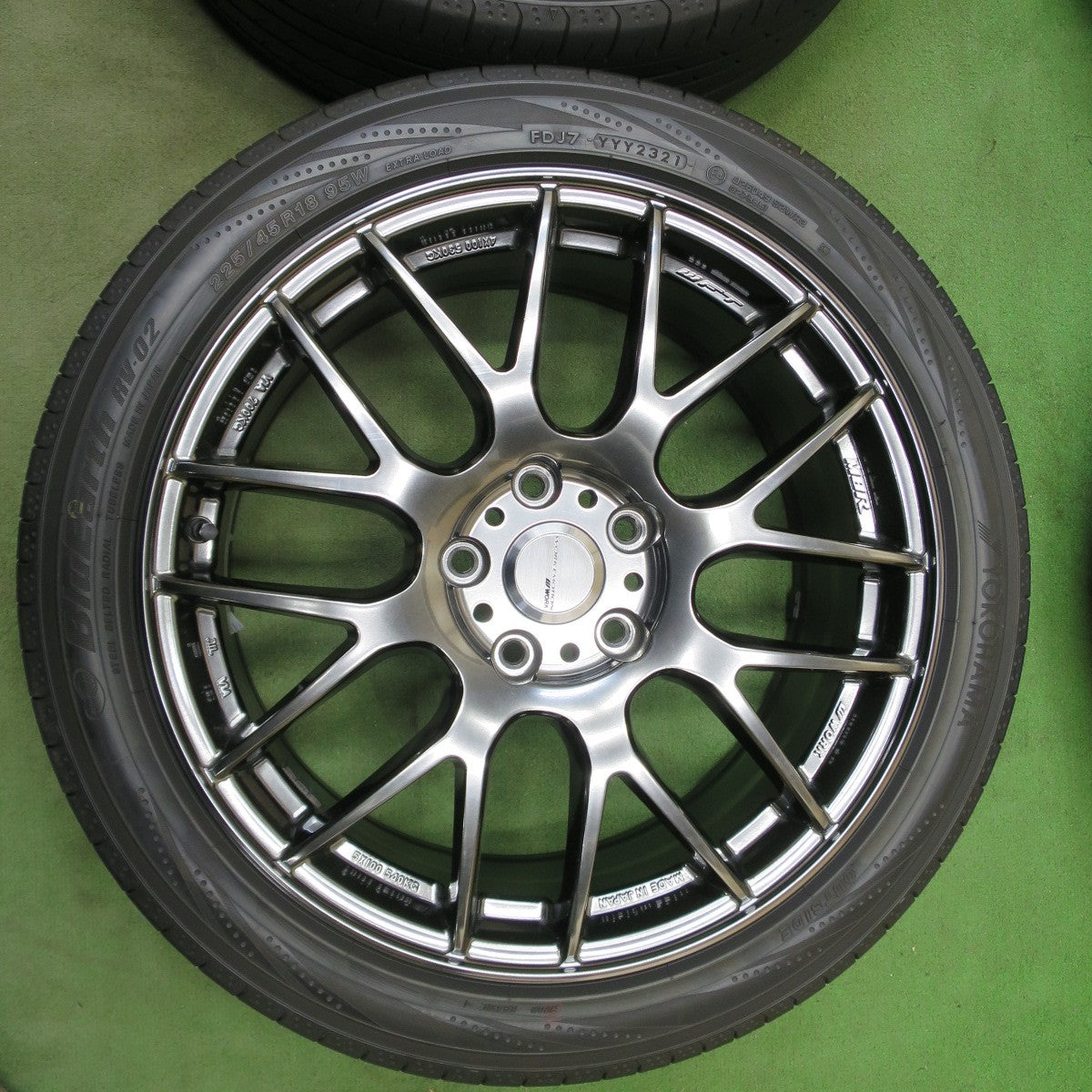 キレイ◎WORK EMOTION EMT-M8R GTK 225/45R18 ヨコハマ ブルーアース RV-02 ワーク エモーション 18インチ PCD114.3/5H◎6082801NGノ