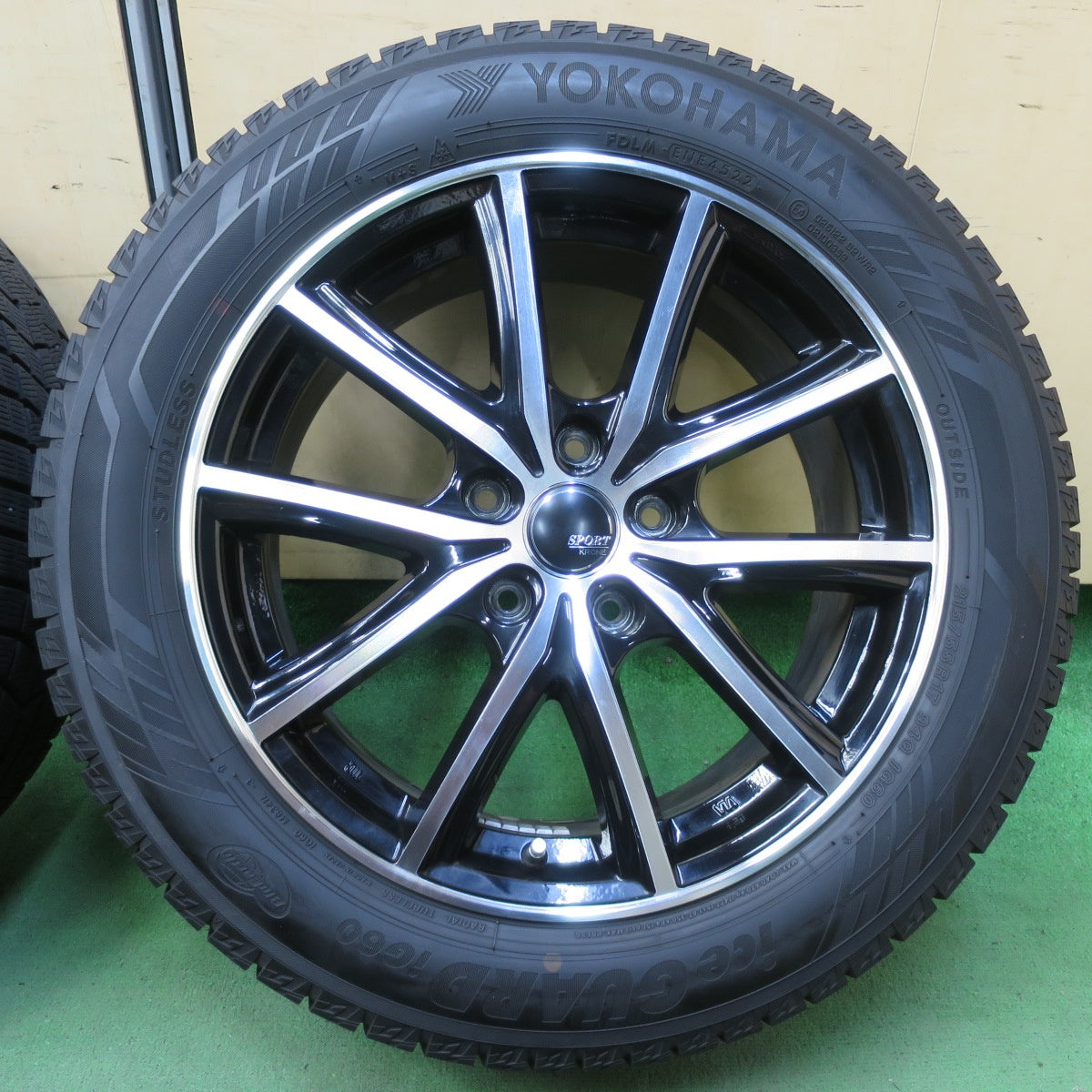 バリ溝！22年！キレイ！9.5分★スタッドレス 215/55R17 ヨコハマ アイスガード iG60 SPORT KRONE スポルト クローネ 17インチ PCD114.3/5H★5100704イス
