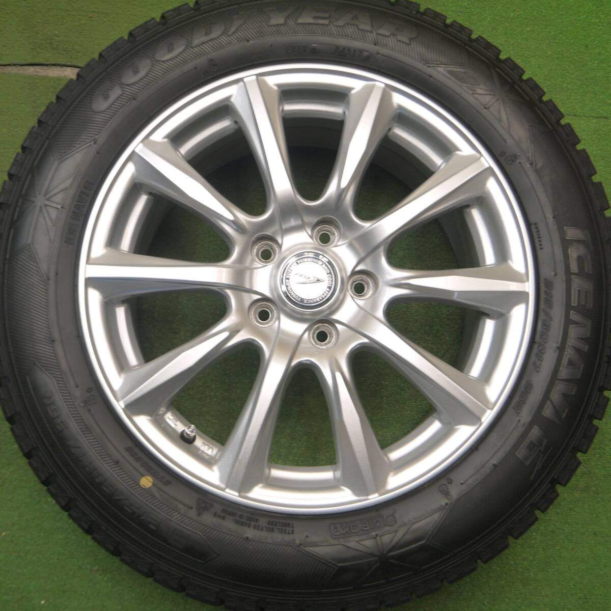 バリ溝！キレイ！9.5分以上★スタッドレス 215/60R17 グッドイヤー アイスナビ6 JOKER ジョーカー 17インチ PCD114.3/5H★5021808Hス