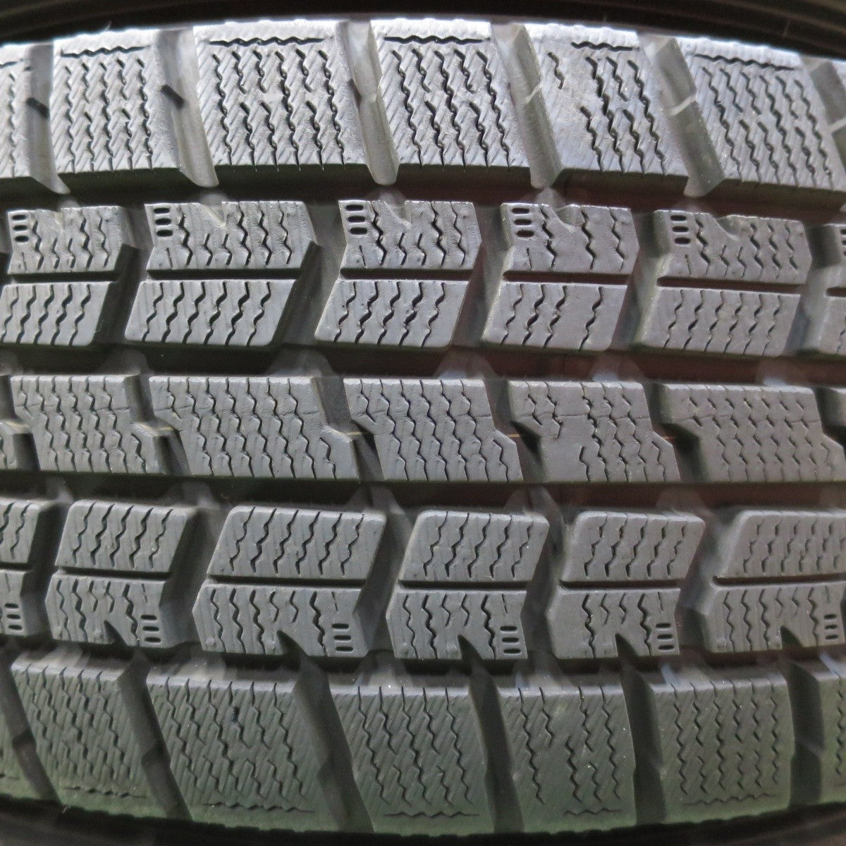 バリ溝！22年！9.5分以上★スタッドレス 195/65R15 グッドイヤー アイスナビ7 TOPRUN トップラン 15インチ PCD114.3/5H★5010706イス