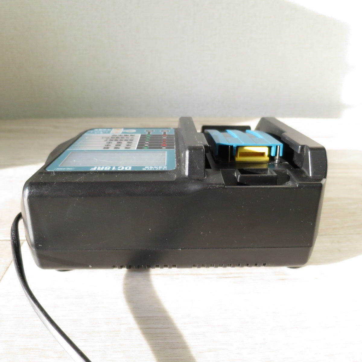 [送料無料] キレイ◇マキタ 互換 急速 充電器 DC18RF YX-DC18RF3A5L1 電動 工具 100-120V 50/60Hz サンライズ◇