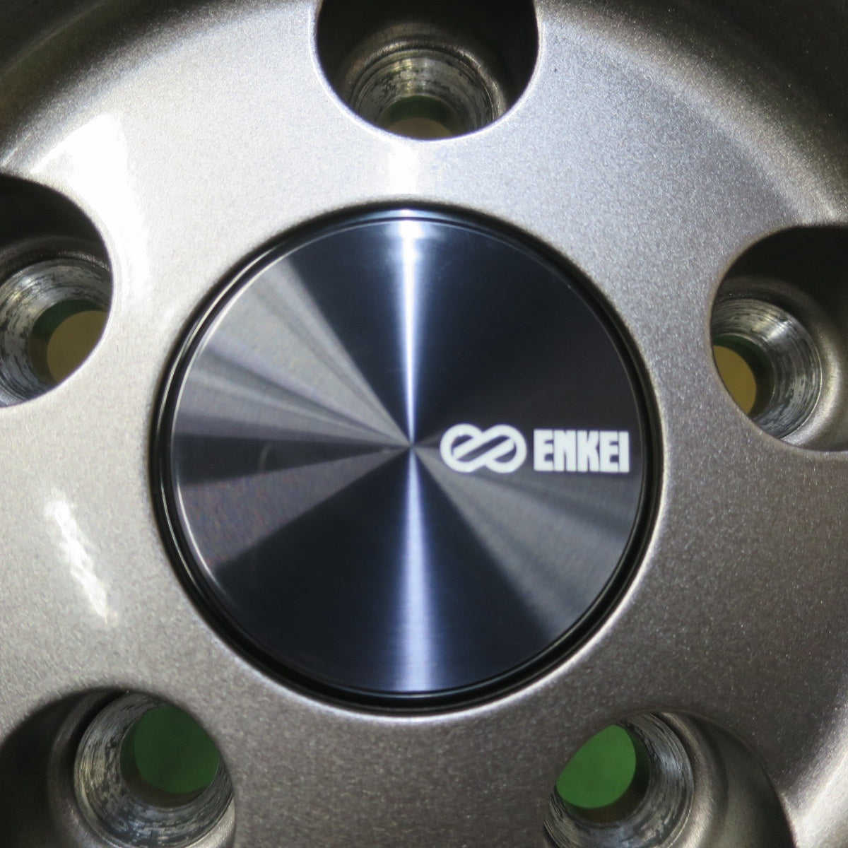 キレイ★ENKEI PFM1 225/60R18 ダンロップ VEURO VE304 エンケイ 18インチ PCD114.3/5H★6052501イノ