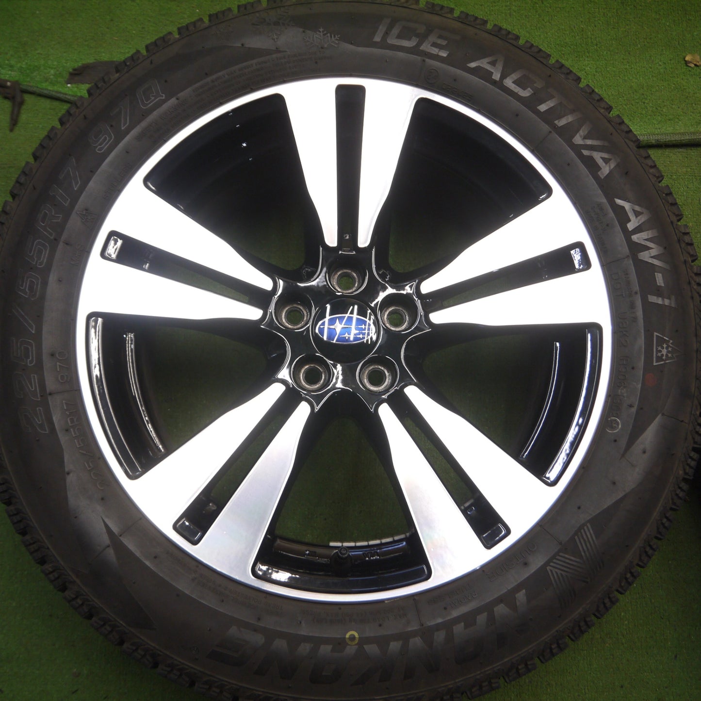 *送料無料* バリ溝！22年！キレイ！9.5分★スバル XV 等 純正 OP SAA 225/55R17 スタッドレス ナンカン アイスアクティバ AW-1 PCD100/5H★4032912Hス