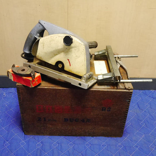 [送料無料] 付属品付き☆日立 電気 溝切 DUG4 電動 工具 切断機 溝切り ミゾキリ 100V HITACHI☆