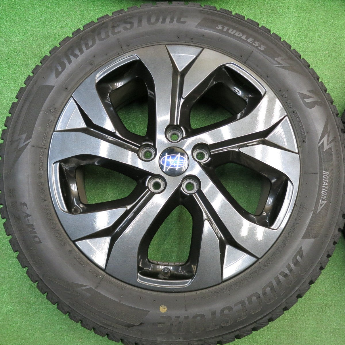 バリ溝！22年！キレイ！9分★スバル アウトバック X-BREAK 純正 225/60R18 スタッドレス ブリヂストン ブリザック DM-V3 18インチ PCD114.3/5H★5121416HAス