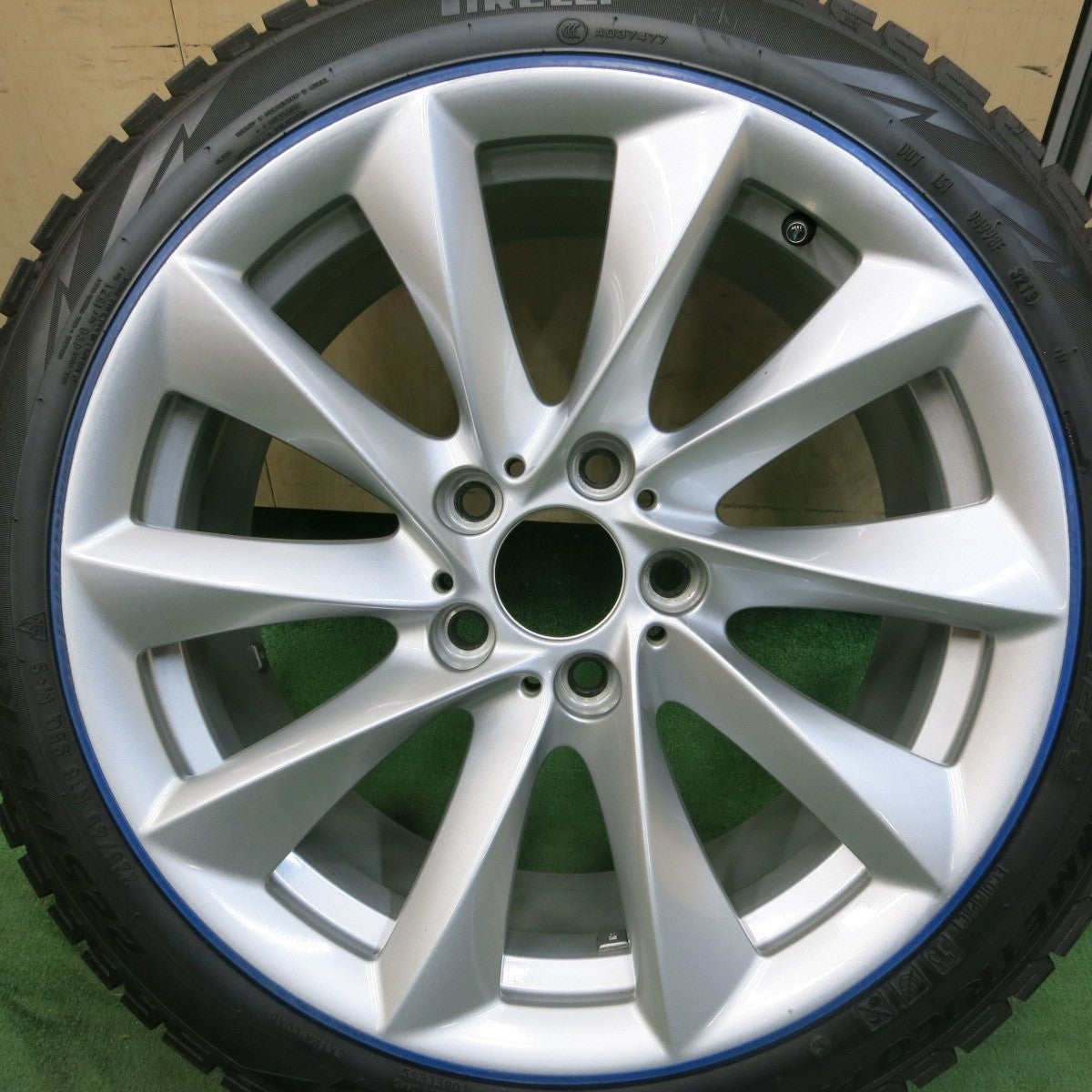 バリ溝！キレイ！8.5分！1本★BMW F30 F31 3シリーズ 純正 225/45R18 スタッドレス ピレリ アイスアシンメトリコ プラス 18インチ PCD120/5H★5030401ナス