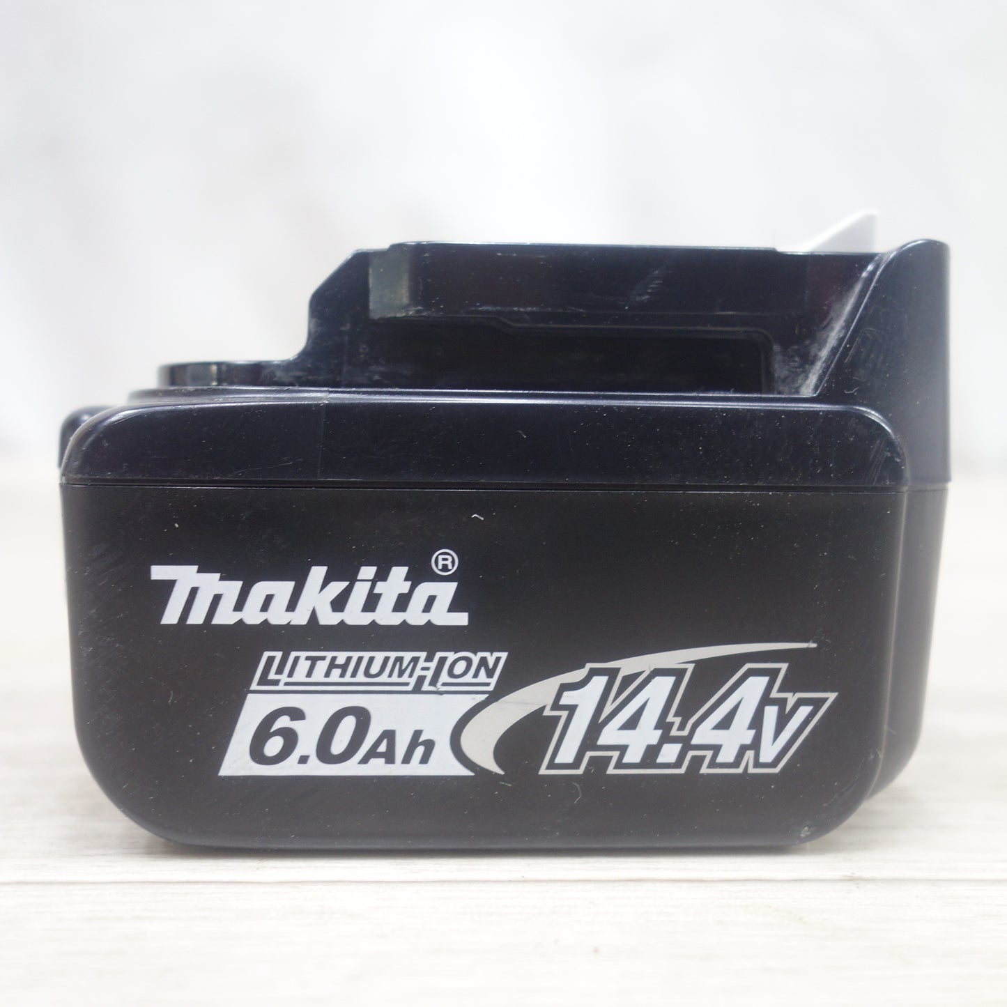 [送料無料] キレイ◆マキタ Li-ion リチウム イオン バッテリー BL1460B DC14.4V 6.0Ah 87Wh makita 電動 工具 に◆