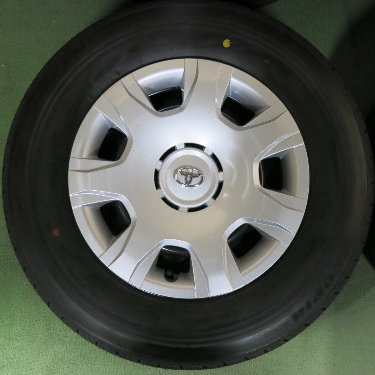新車外し！25年★トヨタ 200系 ハイエース 純正 スチール 195/80R15 107/105S ブリヂストン エコピア RD613 15インチ PCD139.7/6H★5052815SYノ