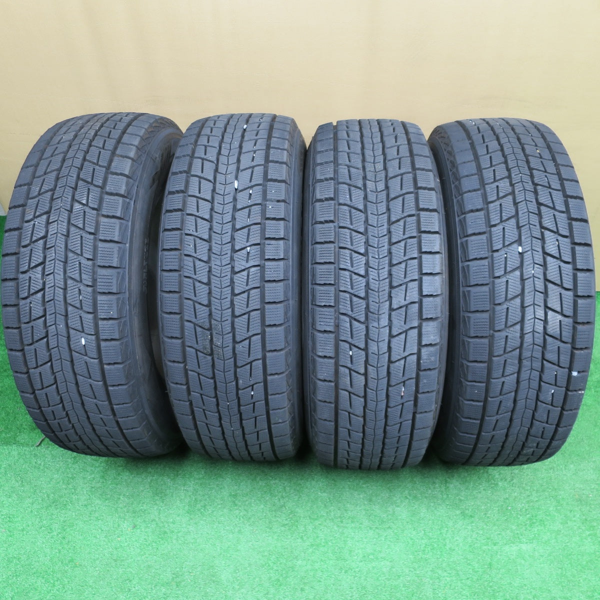 バリ溝！23年！キレイ！9.5分★KEELER TACTICS 265/65R18 スタッドレス ダンロップ ウインターマックス SJ8 SJ8+ キーラー タクティクス 18インチ PCD139.7/6H★5120501NKス