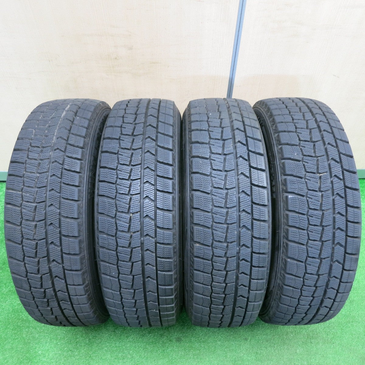 [送料無料] バリ溝！22年！9.5分★スタッドレス 175/60R16 ダンロップ ウインターマックス WM02 JOKER ジョーカー 16インチ PCD100/4H★4120605TNス
