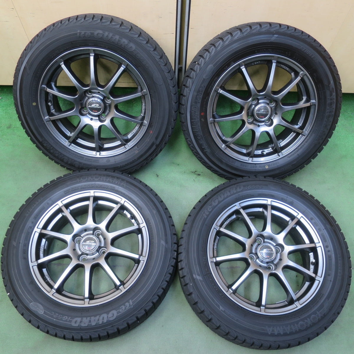 バリ溝！24年！キレイ！9.5分以上◎スタッドレス 185/65R15 ヨコハマ アイスガード iG52C SCHNEIDER シュナイダー 15インチ PCD100/4H◎6072605イス