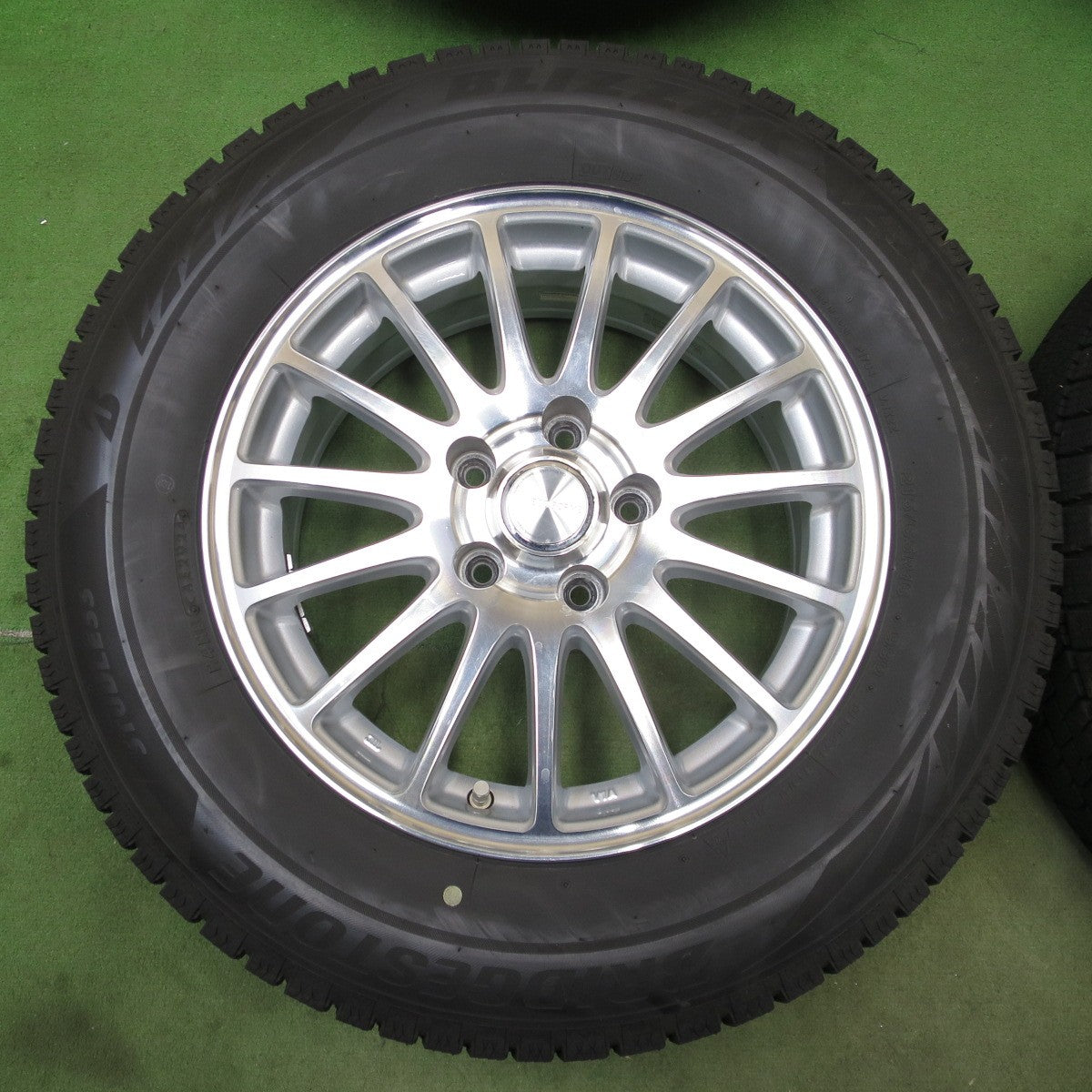 バリ溝！24年！9.5分◎スタッドレス 215/65R16 ブリヂストン ブリザック VRX2 ECO FORME SE-12 エコフォルム 16インチ PCD114.3/5H◎6091102NGス