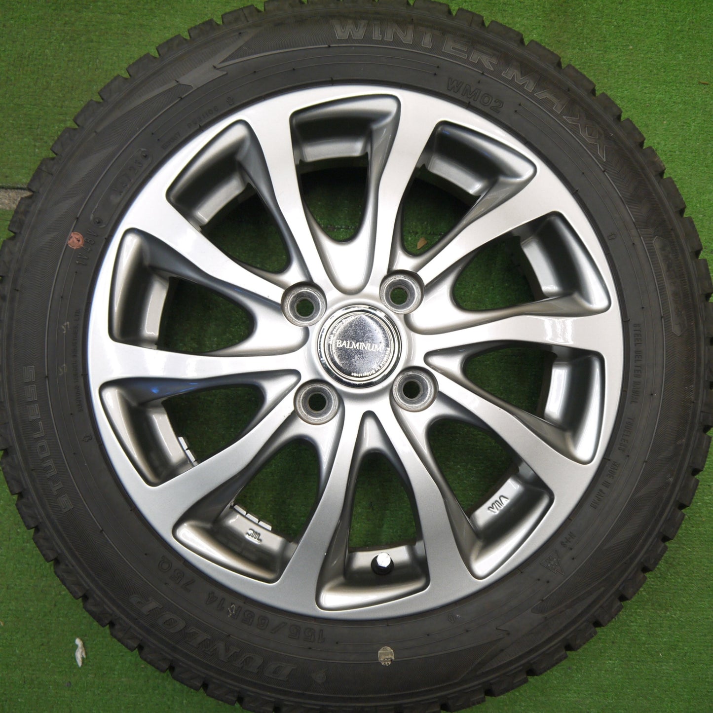 バリ溝！23年！キレイ！9.5分★スタッドレス 155/65R14 ダンロップ ウインターマックス WM02 BALMINUM バルミナ 14インチ PCD100/4H★5042107Hス