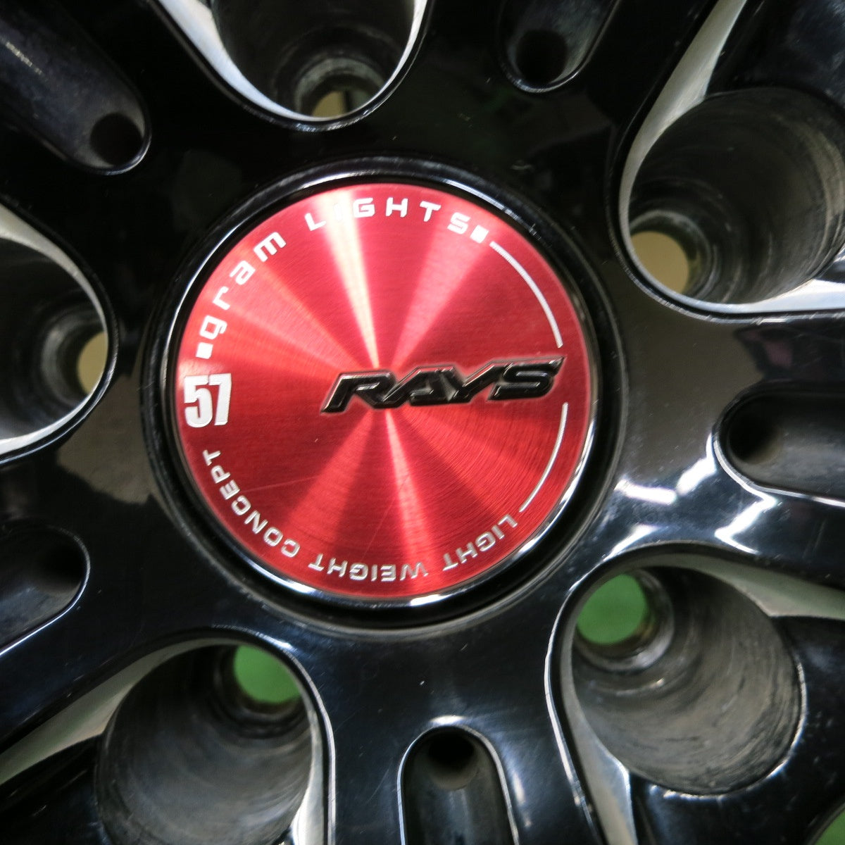 [送料無料] バリ溝！22年！9.5分！1本★RAYS gram LIGHTS 57FXX-PRO 245/35R20 ネオリン ネオスポーツ レイズ グラムライツ 20インチ PCD114.3/5H★5011102ナノ