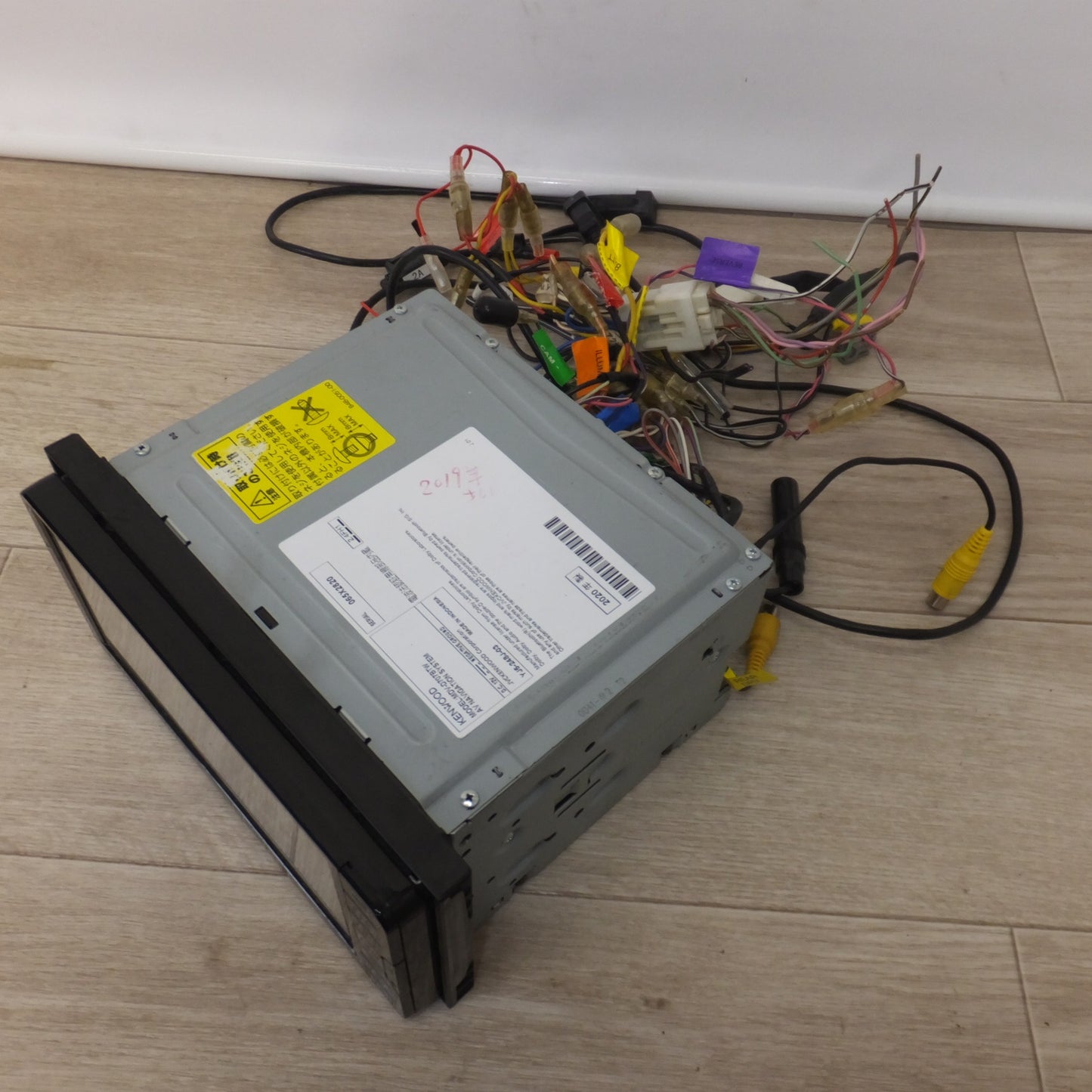 [送料無料] ★ケンウッド KENWOOD AVナビゲーションシステム MDV-D707BTW[42]★